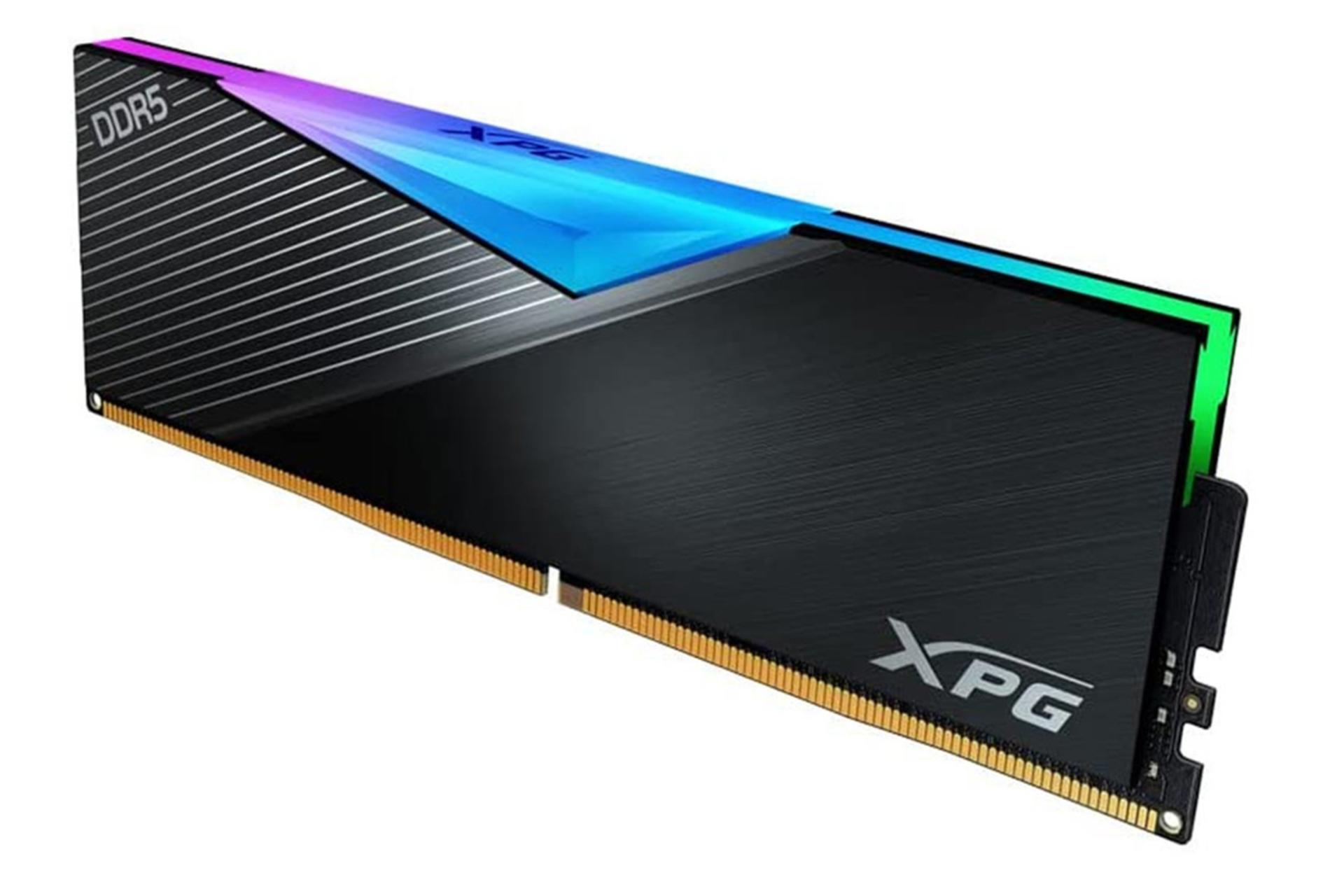 نمای جلو از سمت راست رم ای دیتا XPG LANCER RGB ظرفیت 32 گیگابایت از نوع DDR5-5200