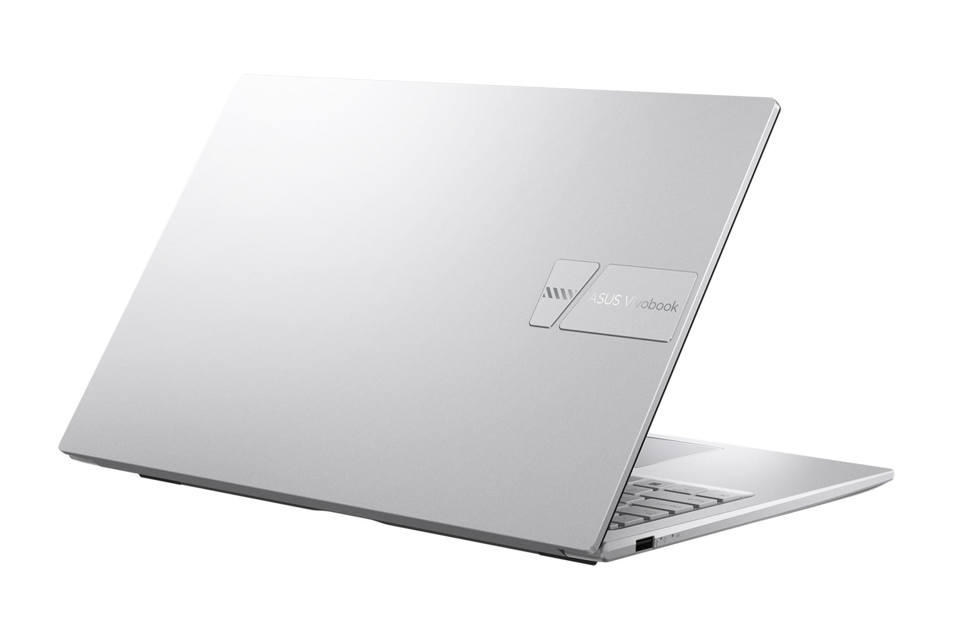 نمای پشت لپ تاپ ایسوس ASUS VivoBook 15 X1504ZA با نمایش لوگو و پورت‌های لبه سمت چپ رنگ نقره‌ای