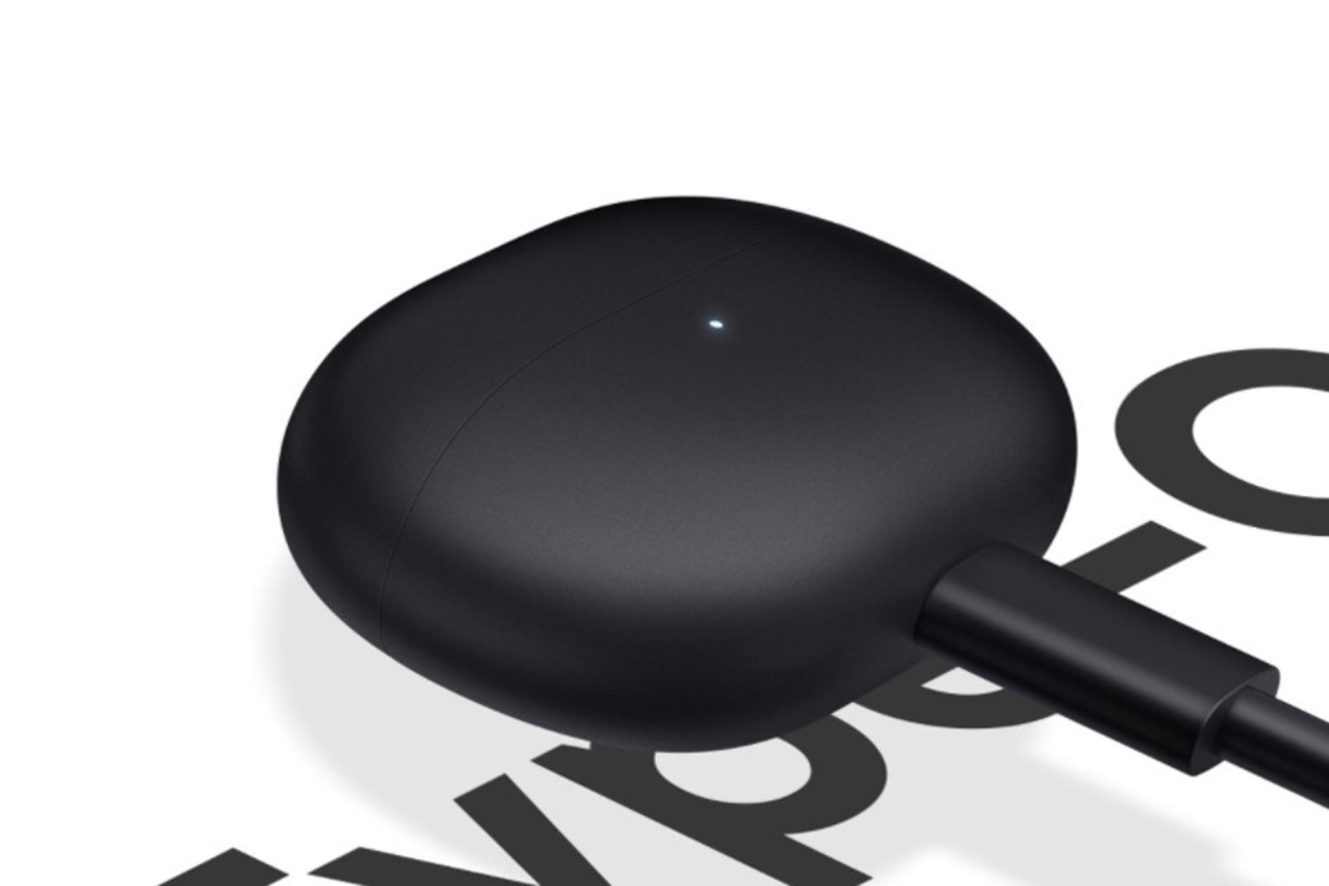 ایرباد بی سیم شیائومی ردمی Xiaomi Redmi Buds 3 Lite در حال شارژ