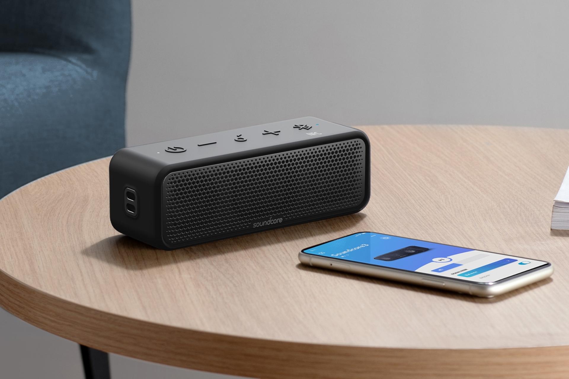 اسپیکر انکر Anker Soundcore Select 2 A3125 روی میز