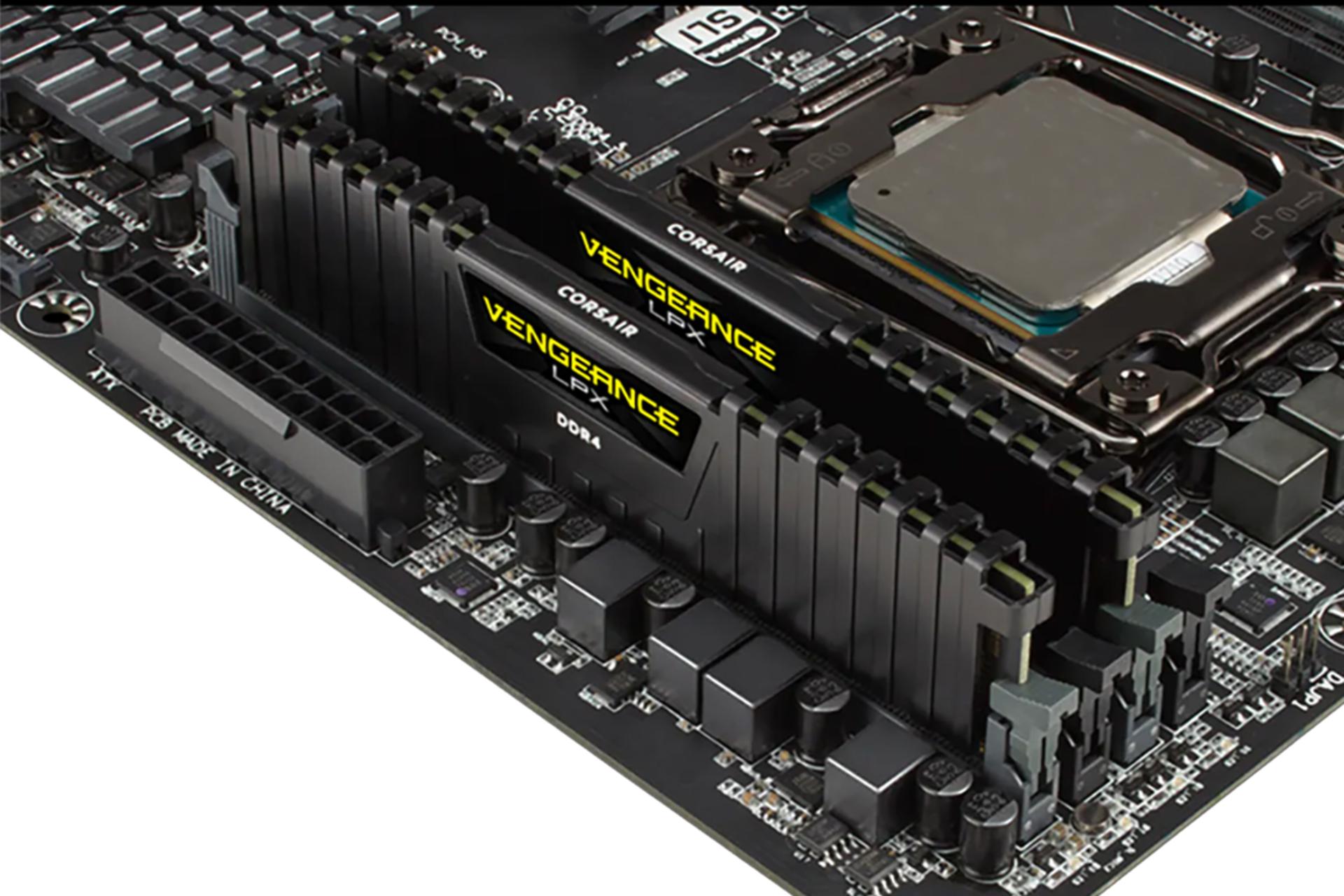 نمای بالا رم کورسیر VENGEANCE LPX ظرفیت 32 گیگابایت (2x16) از نوع DDR4-3200