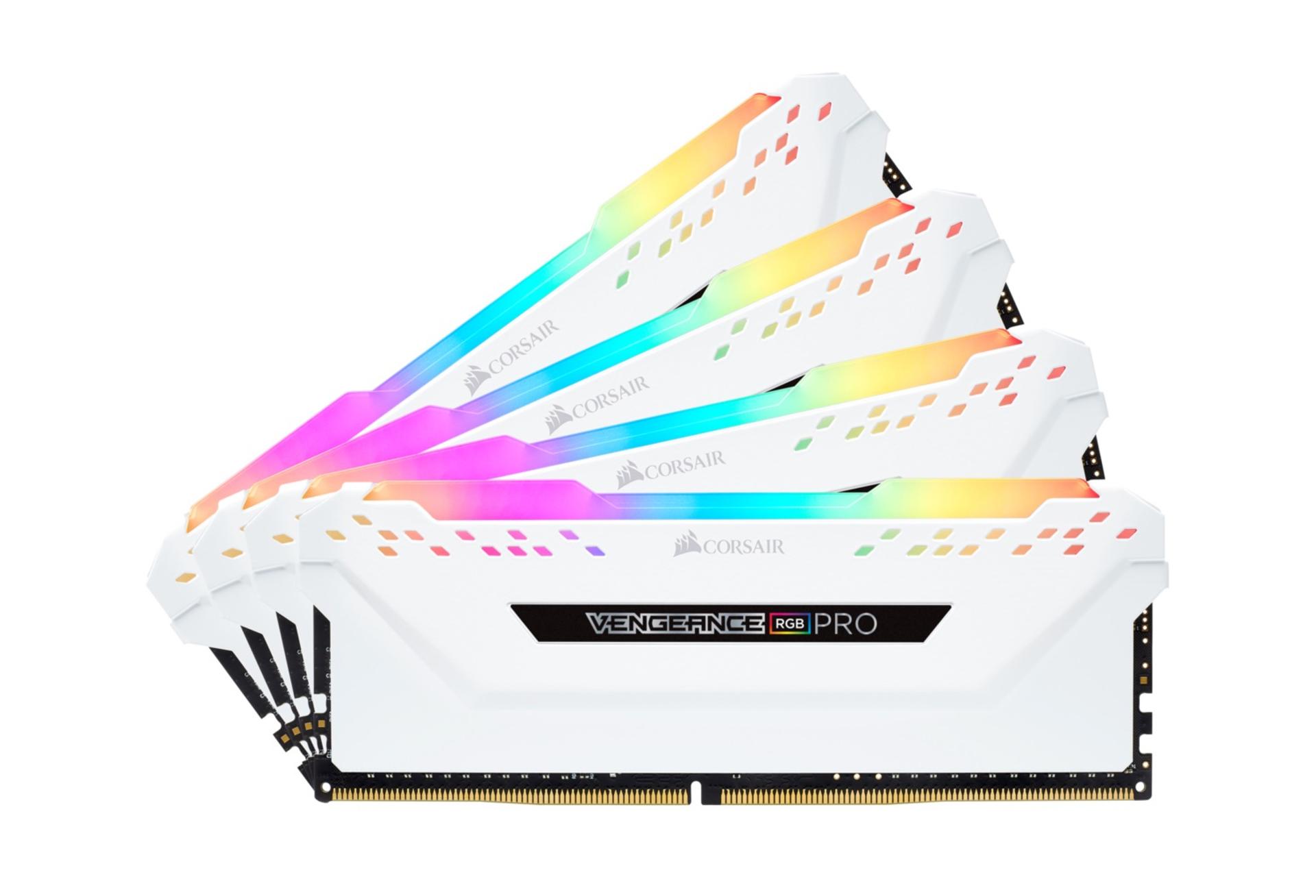 نمای جلو رم کورسیر VENGEANCE RGB PRO ظرفیت 64 گیگابایت (4x16) از نوع DDR4-3600