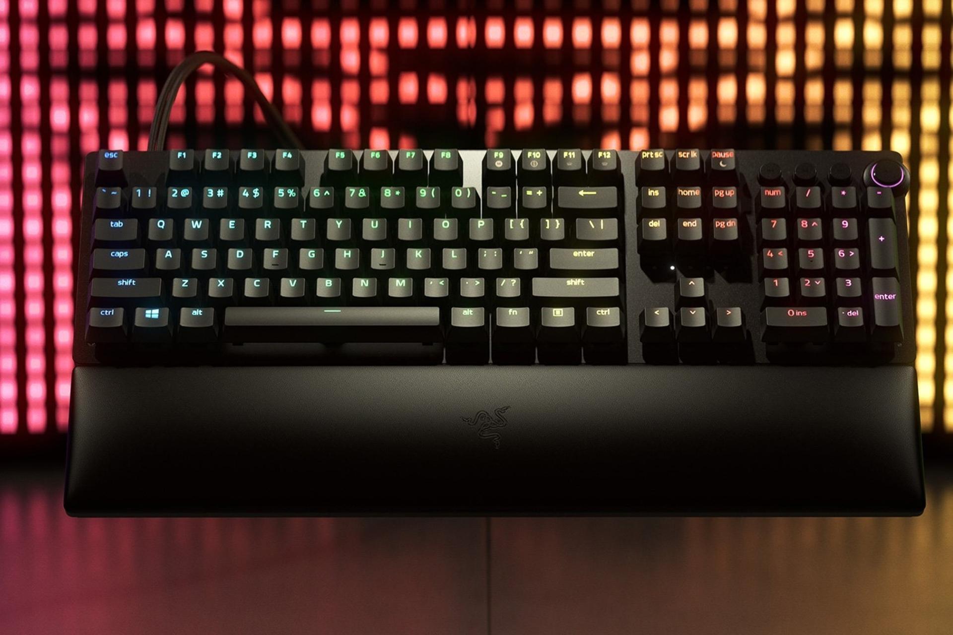 استراحتگاه مچ دست کیبورد گیمینگ ریزر  Huntsman V2 Analog