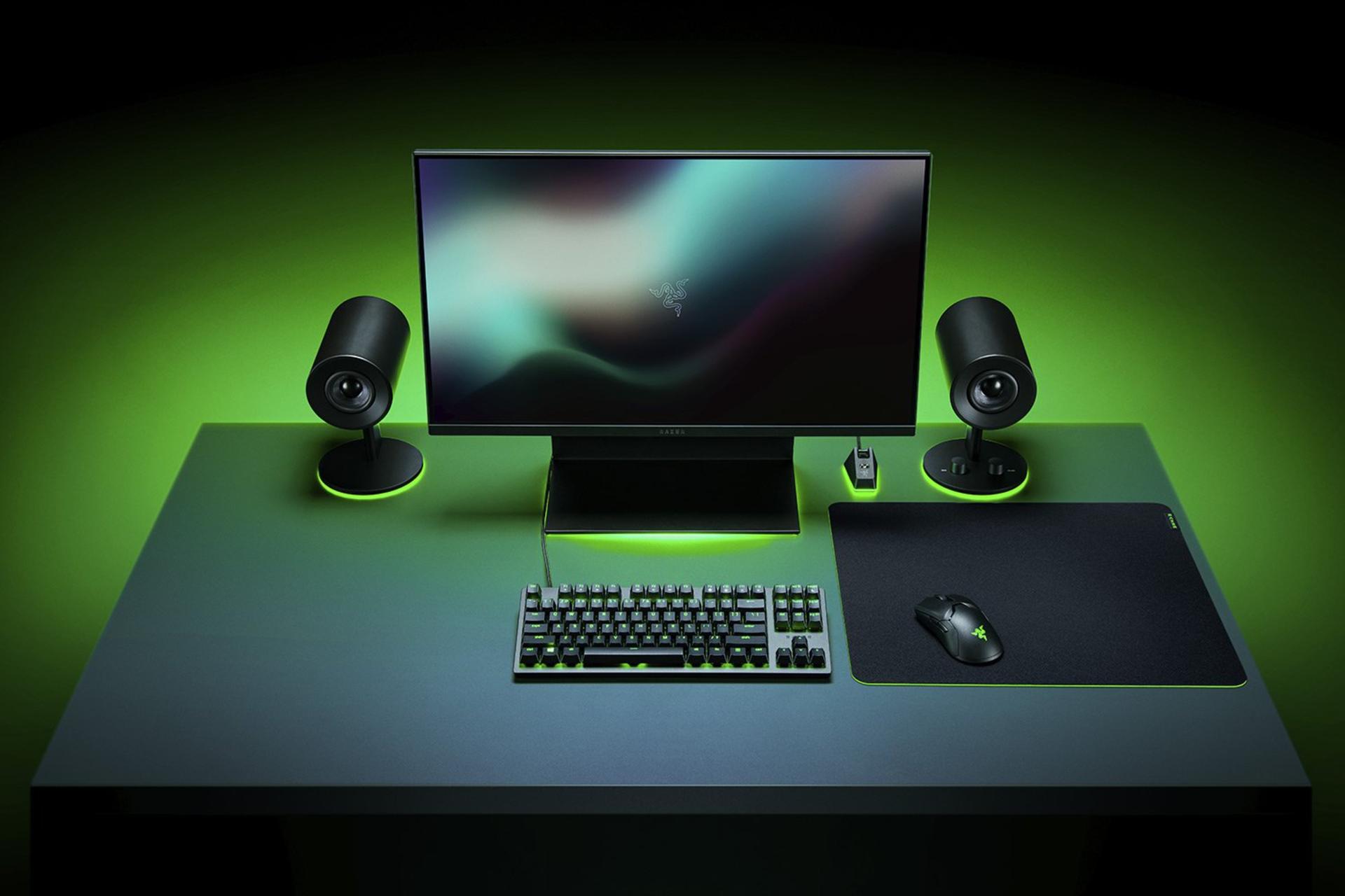 ماوس پد ریزر Razer Gigantus V2 Large روی میز