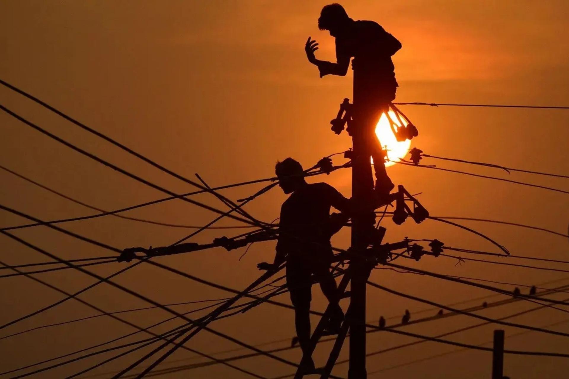 صنعت برق ایران در نقطه فراتر از بحران؛ معضل ناترازی انرژی با خصوصی‌سازی هم رفع نمی‌شود