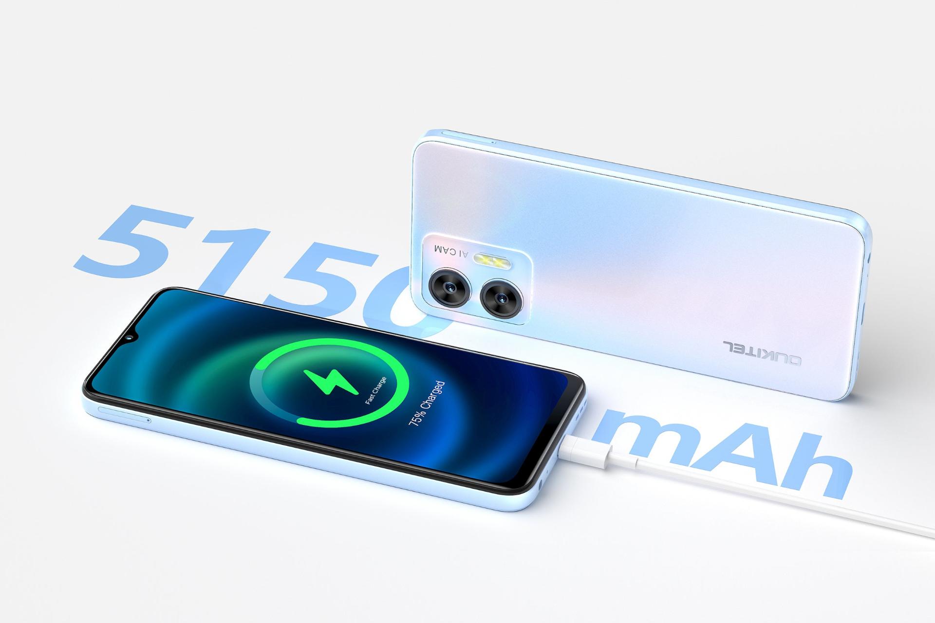 گوشی موبایل اوکیتل Oukitel C35 در حال شارژ