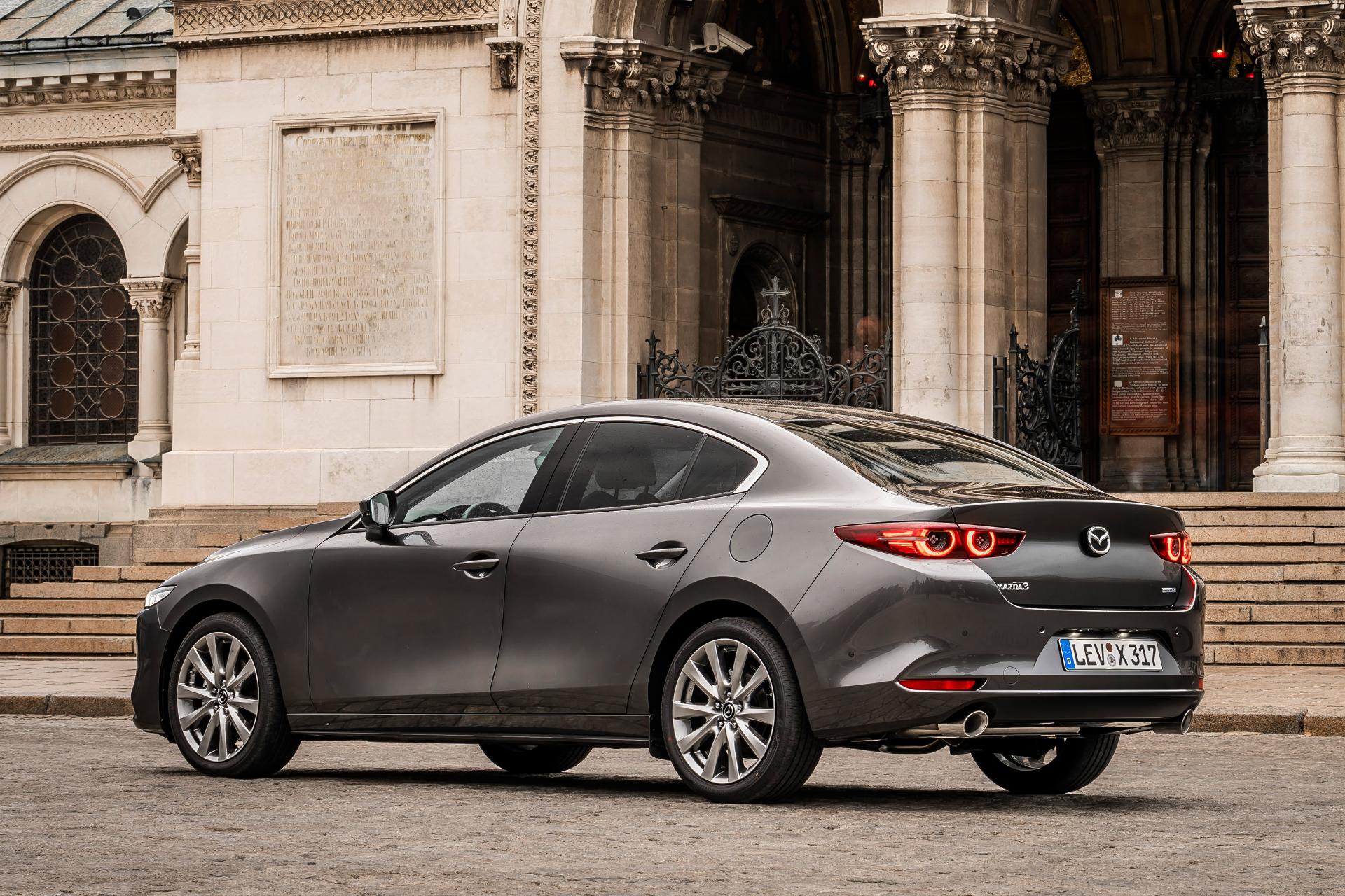 خودرو مزدا Mazda 3 2023 نمای پشت