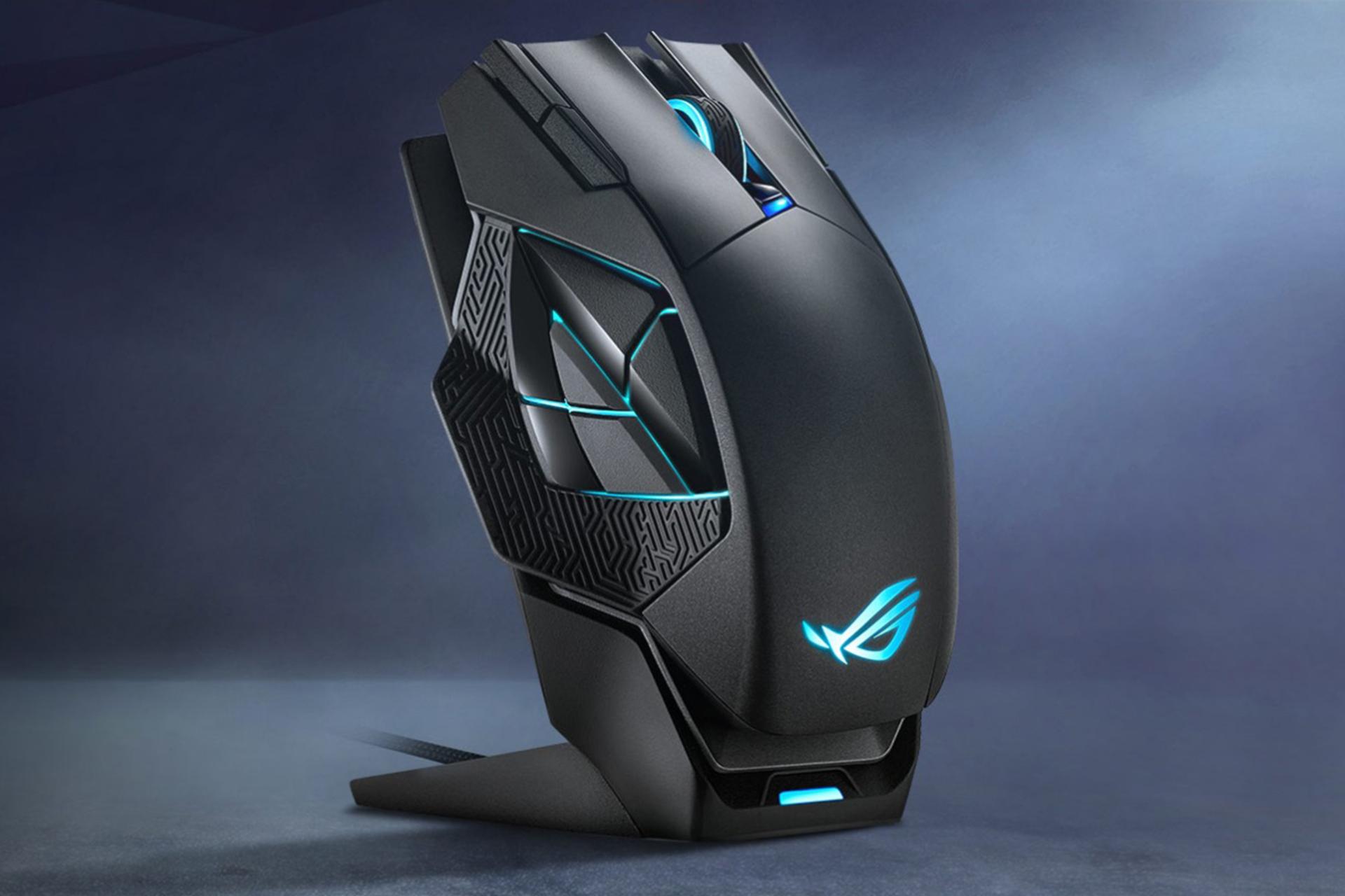 نمای درحال شارژ ماوس ایسوس ASUS ROG Spatha X