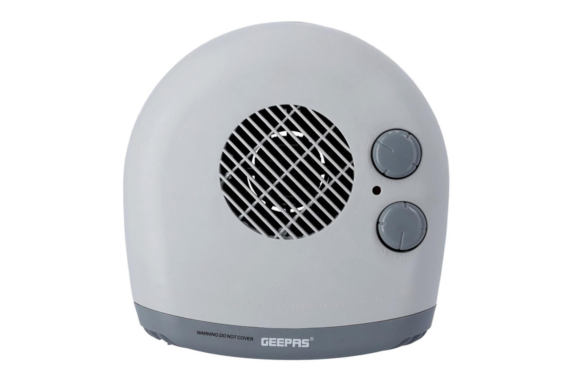 نمای بالای بخاری برقی جی پاس GEEPAS GFH9522 و شیارهای ورودی هوا و کلیدهای کنترلی