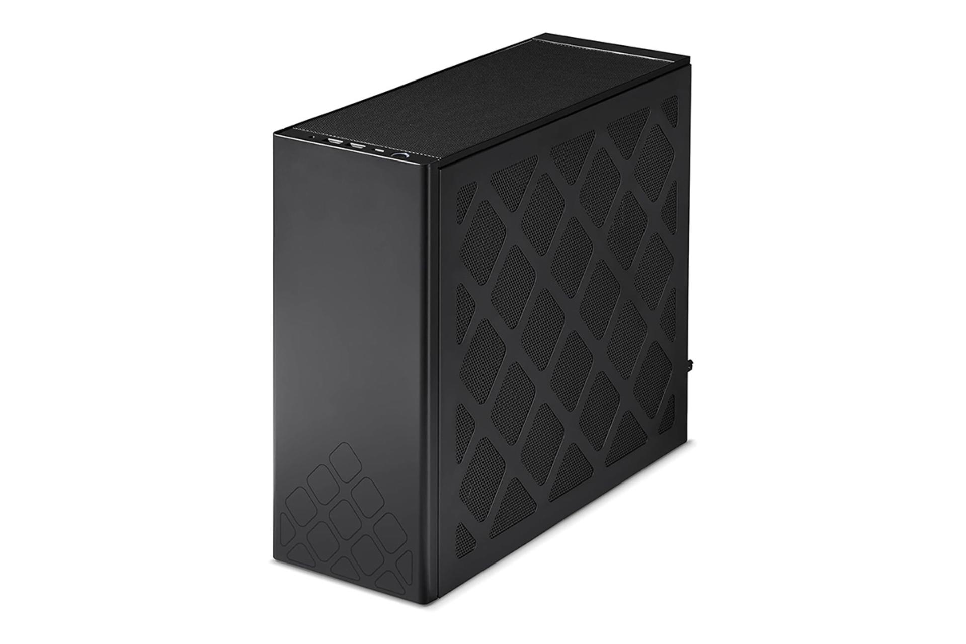 نمای کلی کامپیوتر کوچک NUC 13 Extreme Kit اینتل با تمرکز روی پنل جلو و پنل بالا و پورت‌های جلو و پنل سمت راست