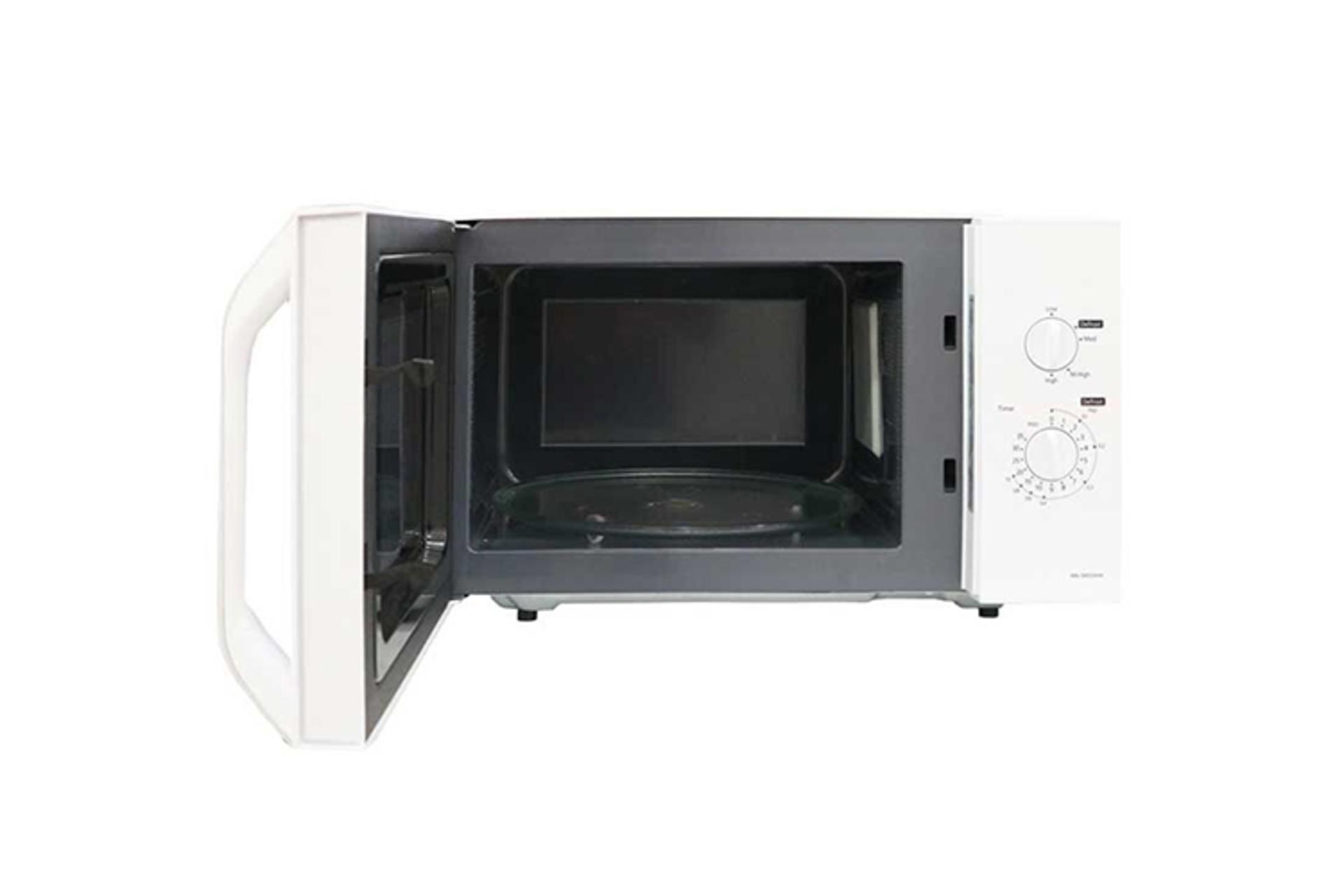 مایکروویو پاناسونیک Panasonic NN-SM33HW درب باز شده نمای داخل