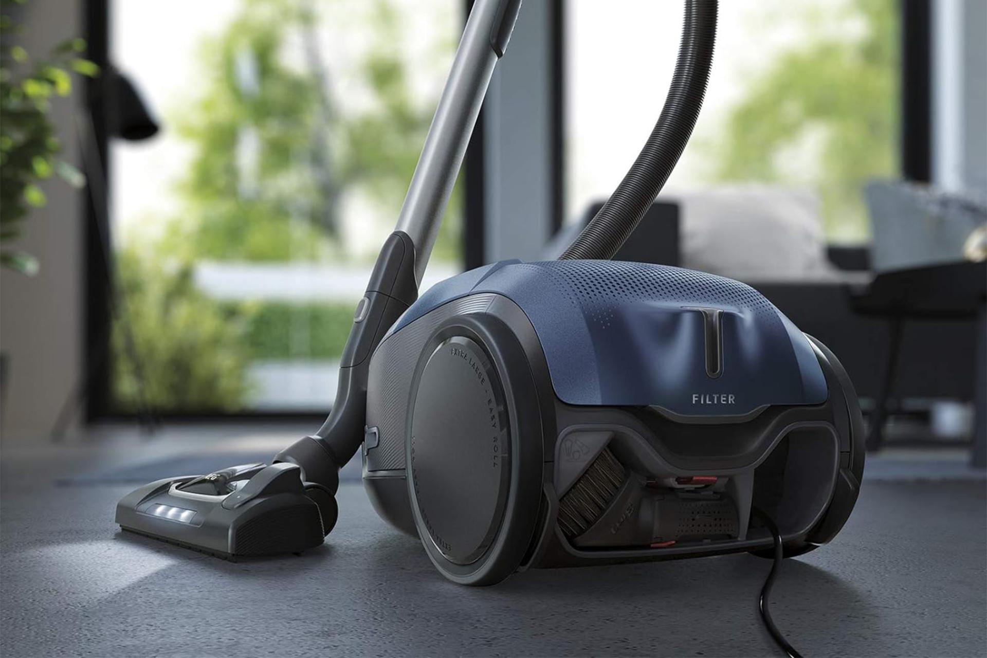 نمای پشتی و محل نگهداری سری های اضافه جاروبرقی آ ا گ AEG VX9-4-8IBX