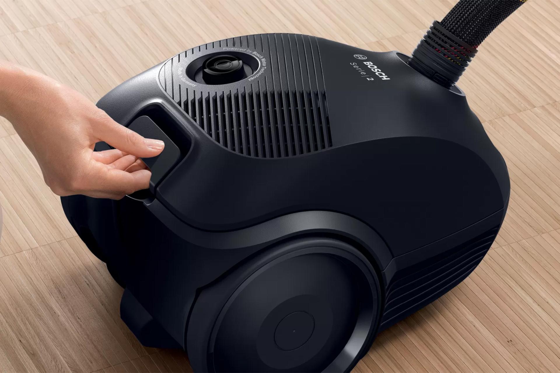 نمای پشتی جاروبرقی بوش Bosch BGLS2CHAMP