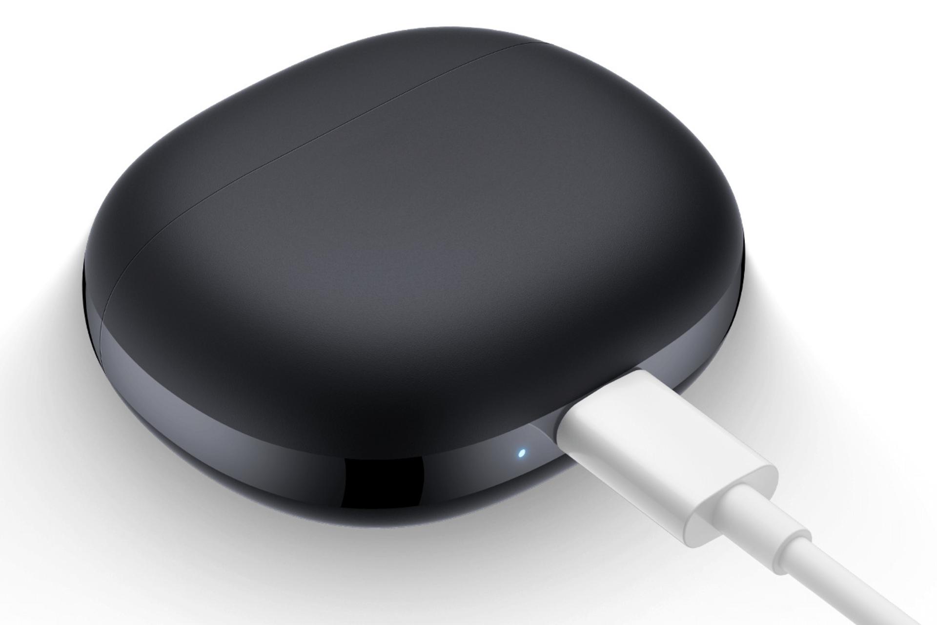 ایرباد بی سیم شیائومی ردمی بادز 4 اکتیو در حال شارژ / Xiaomi Redmi Buds 4 Active