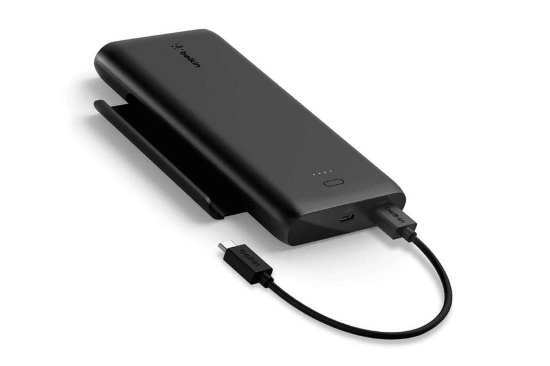 پاوربانک بلکین bpz002bt با ظرفیت 10000 میلی‌آمپر ساعت به همراه کابل