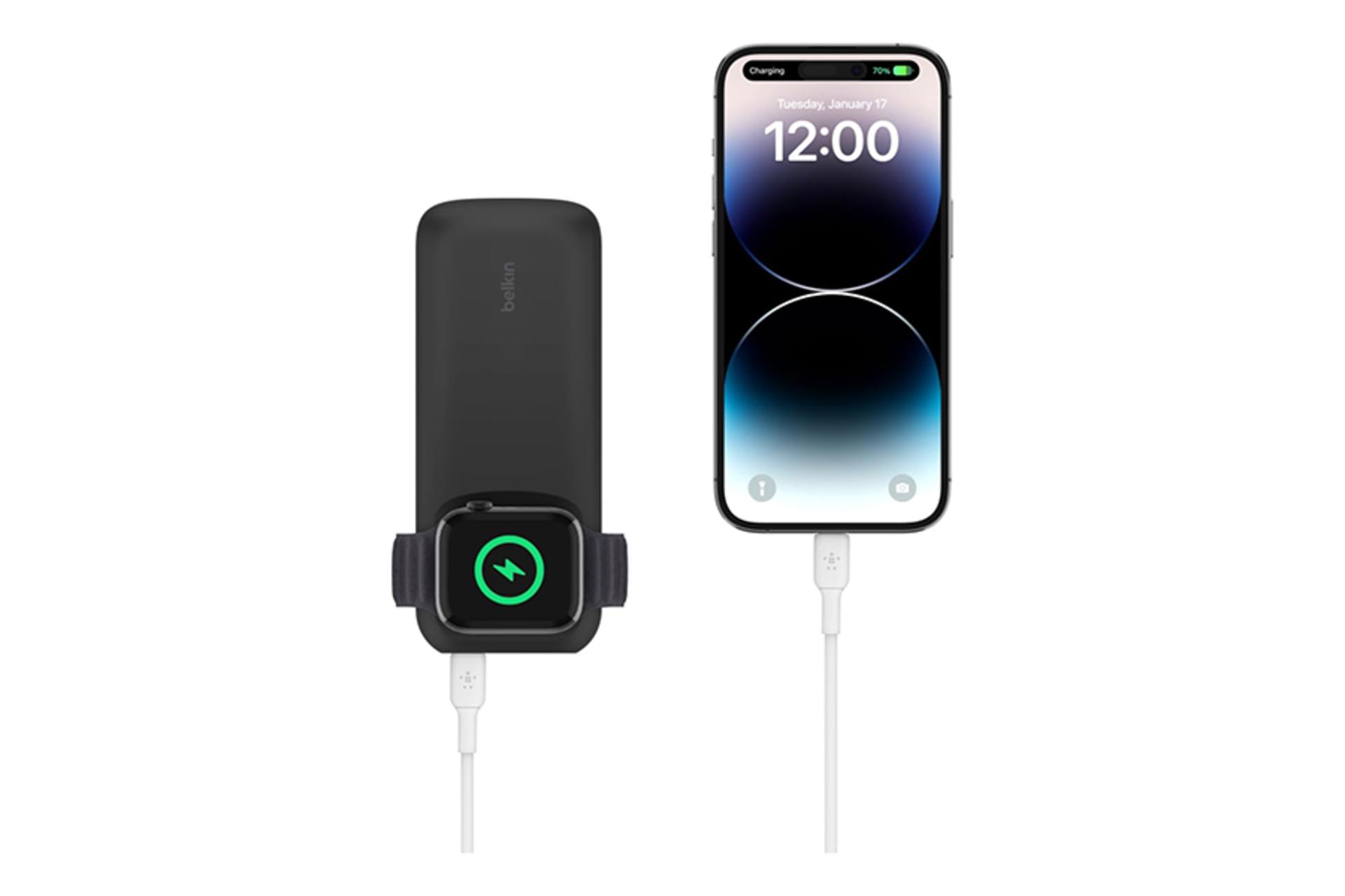 پاوربانک بلکین bpd005bt با ظرفیت 10000 میلی‌آمپر ساعت در حال شارژ آیفون