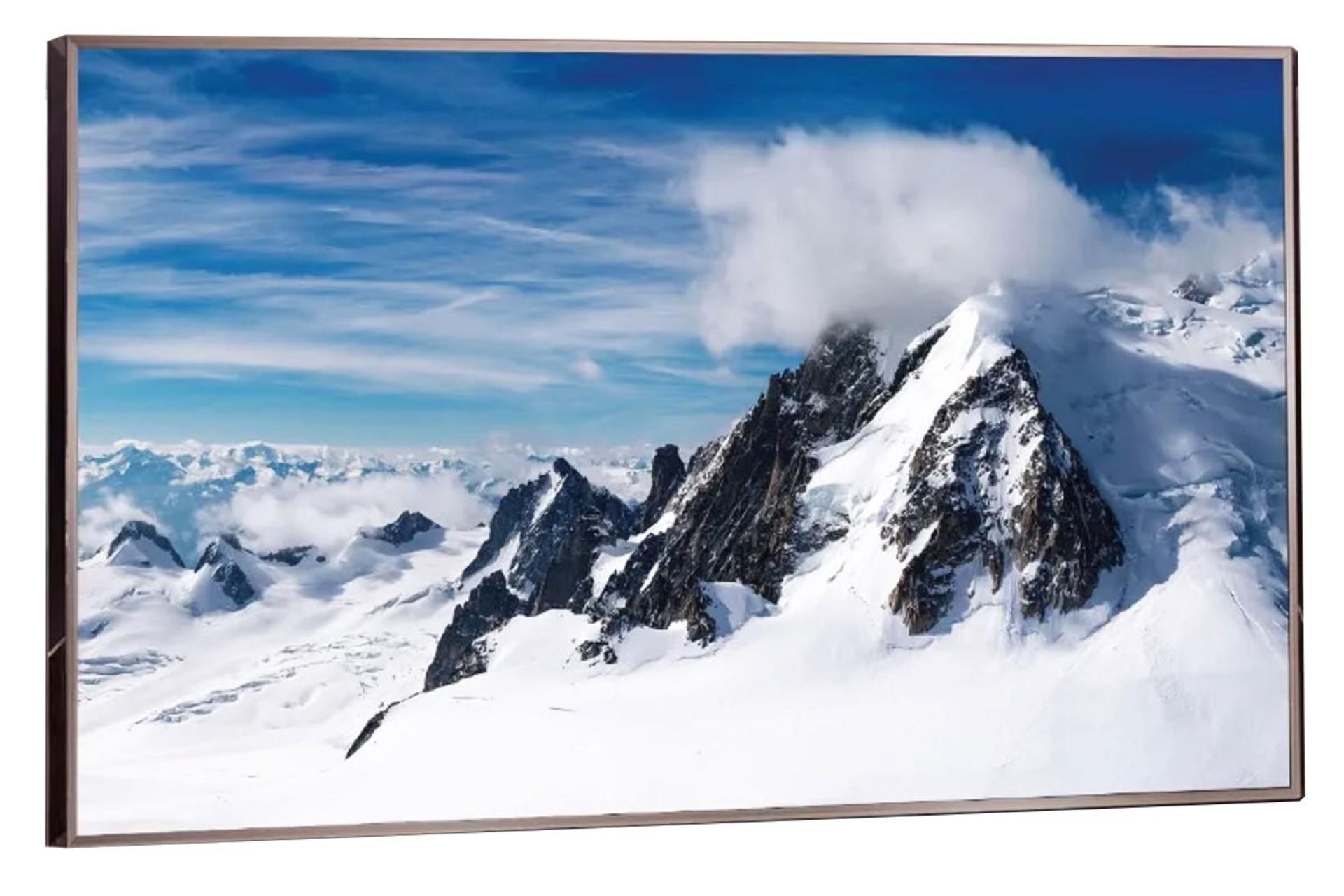 مرجع متخصصين ايران تلويزيون هايسنس Hisense 110UX نماي جلو