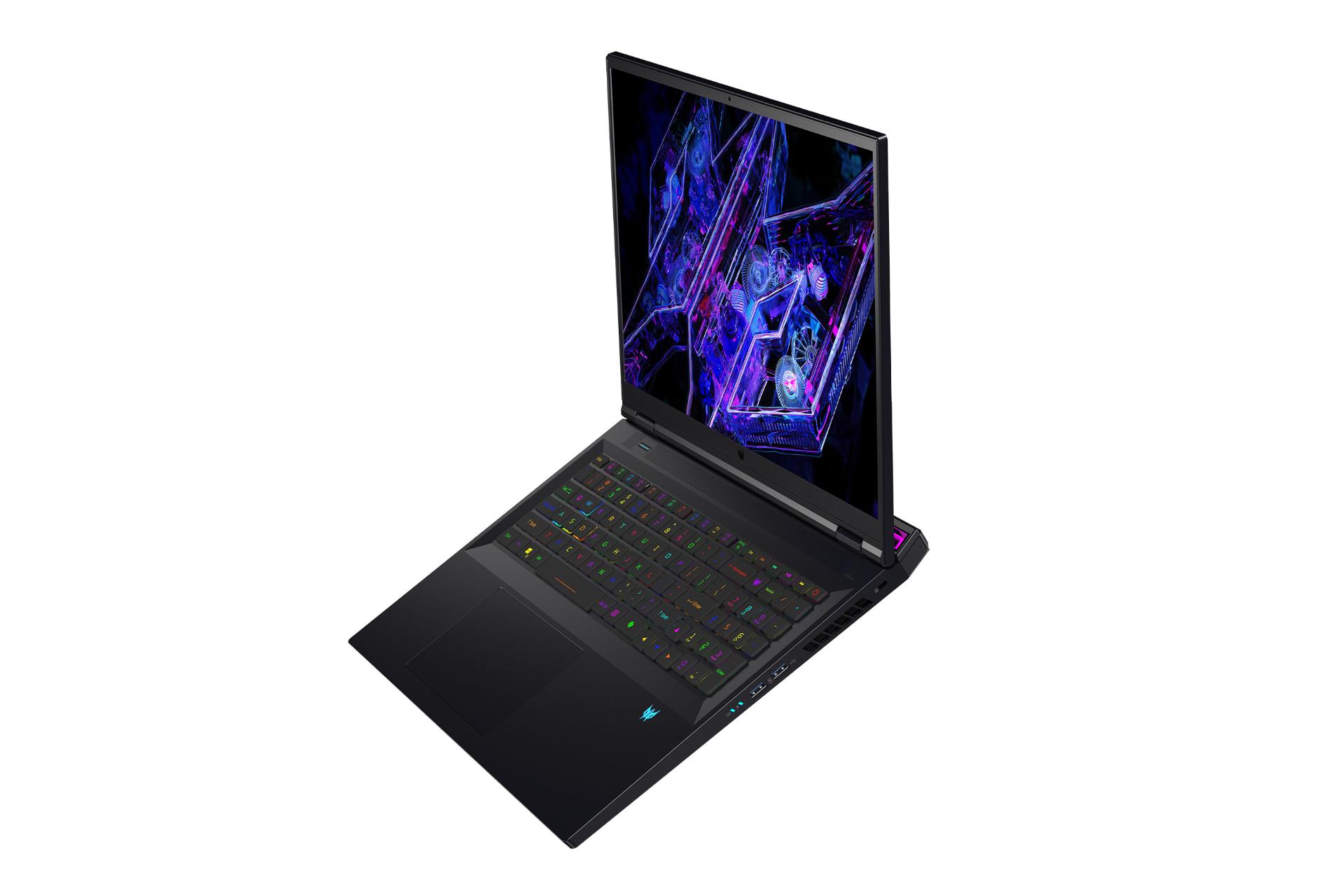 نمای نیمرخ سمت راست لپ تاپ Predator Helios 18 PH18-72 ایسر و نمایش درگاه‌ها، نورپردازی و منافذ عبور هوا در CES 2024