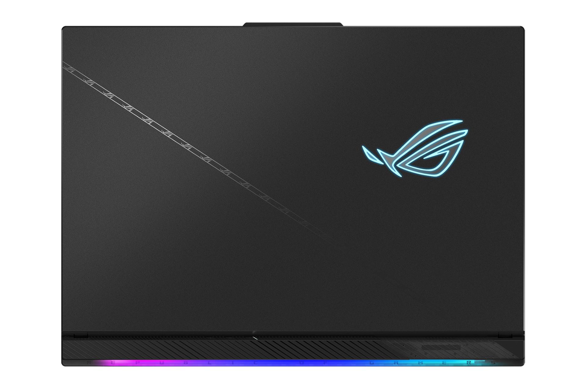 نمای پنل پشت نمایشگر لپ تاپ ROG Strix SCAR 18 G834 ایسوس با نمایش لوگو، نورپردازی و منافذ عبور هوا
