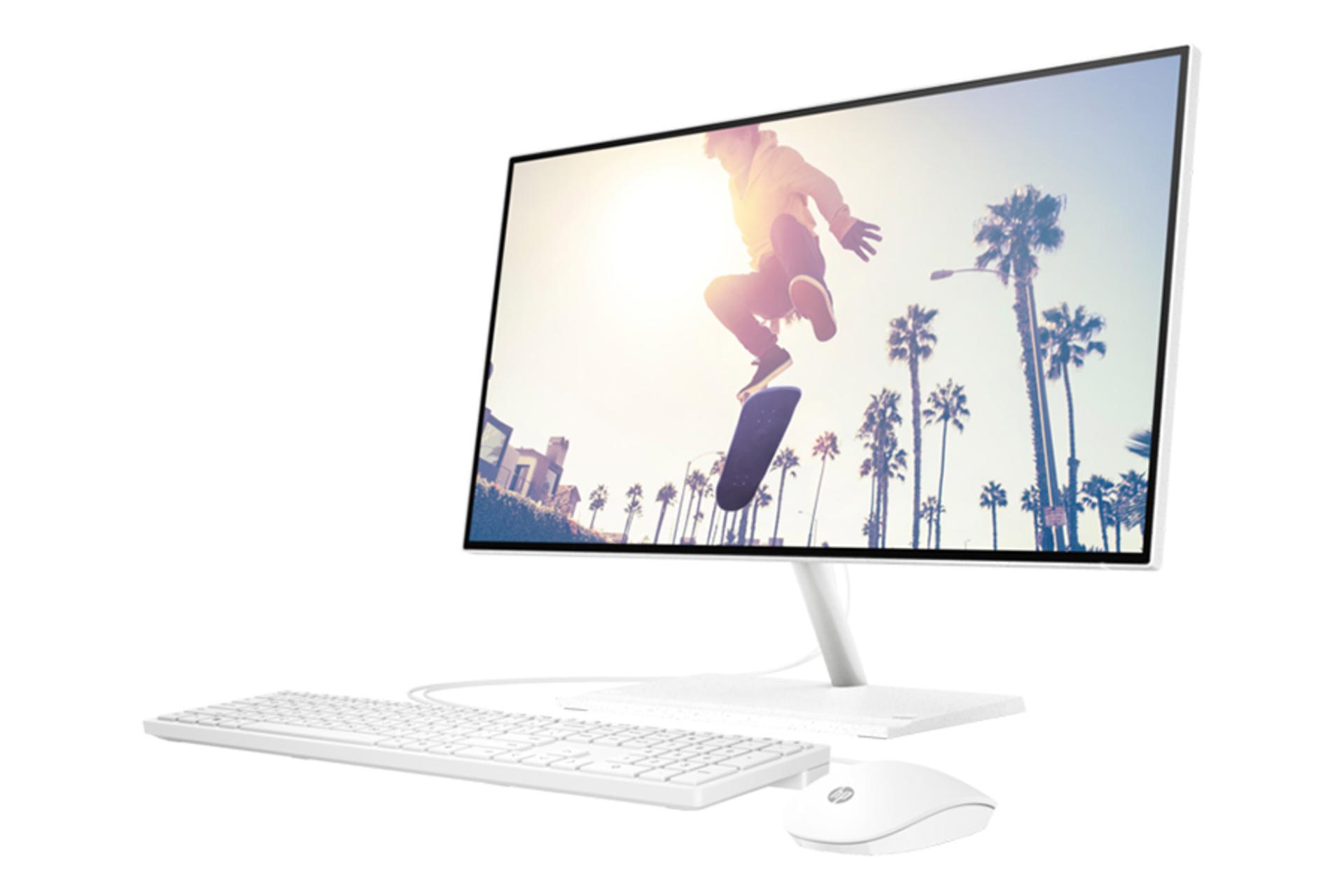 نمای نیمرخ سمت راست All in One cb1038nh اچ پی با نمایشگر روشن و نمایش ماوس و کیبورد