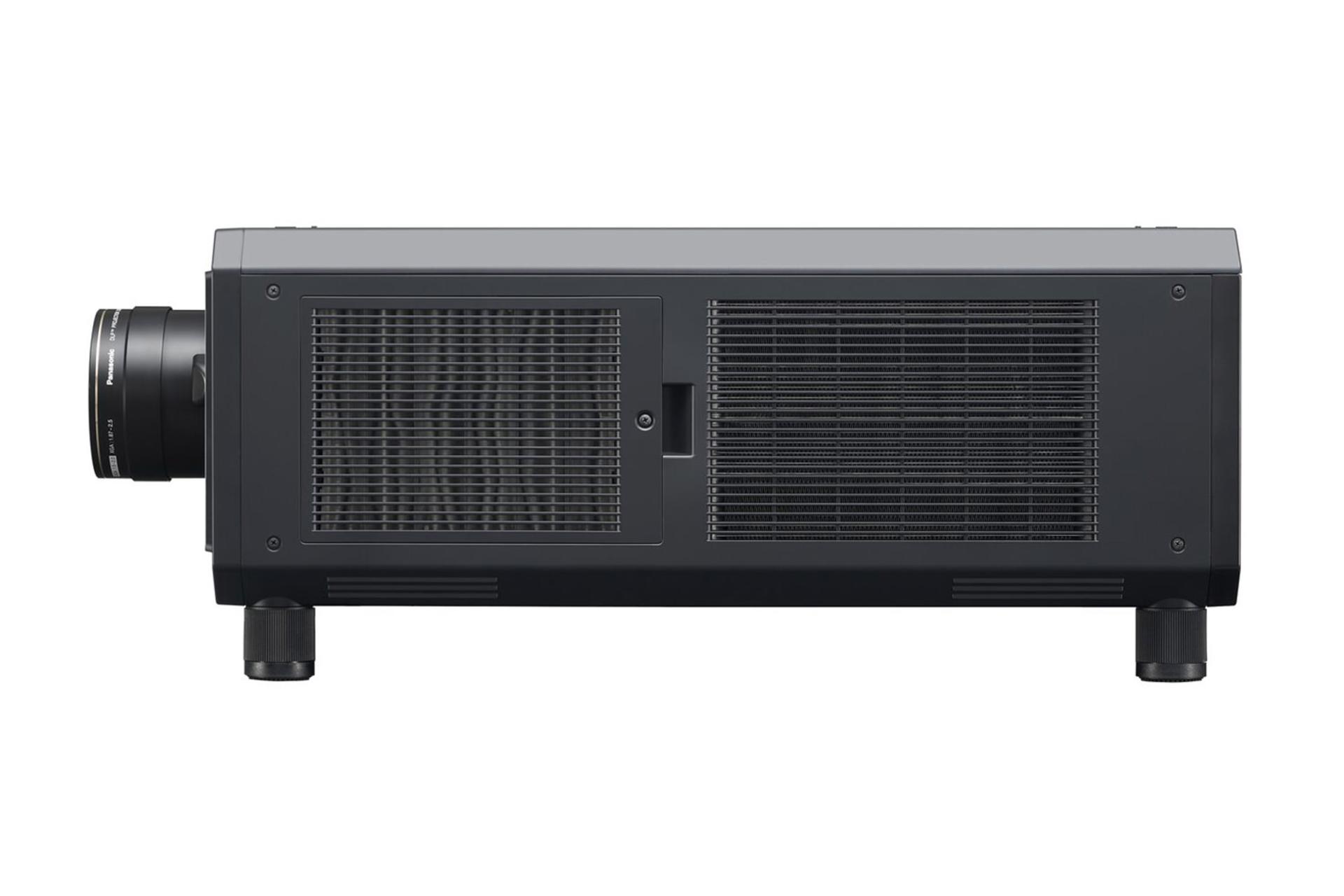 ویدیو پروژکتور پاناسونیک Panasonic PT-RZ12K نمای جانبی و شیارهای تهویه