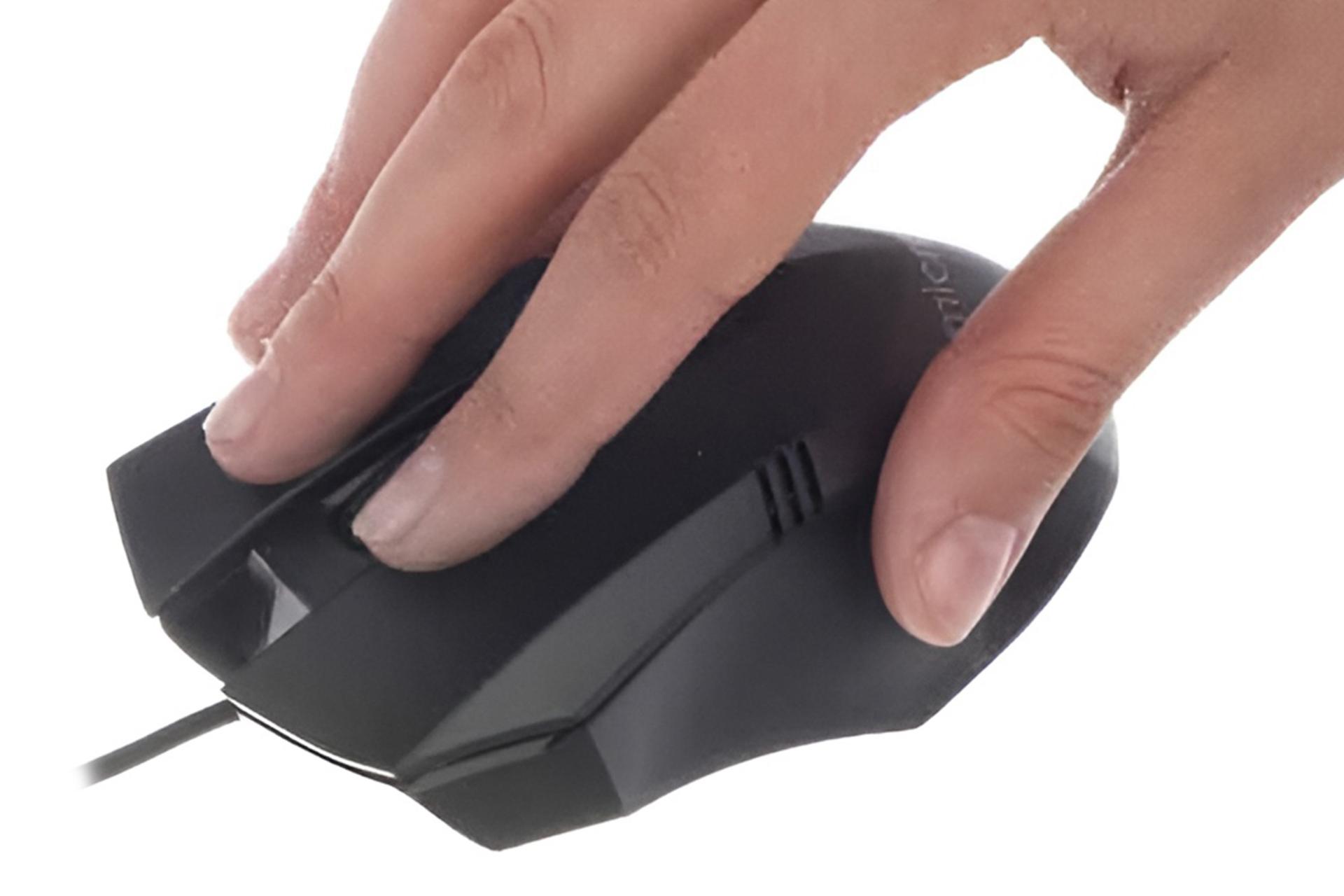 ابعاد ماوس میکروفایر Microfire MBC_PRO در دست