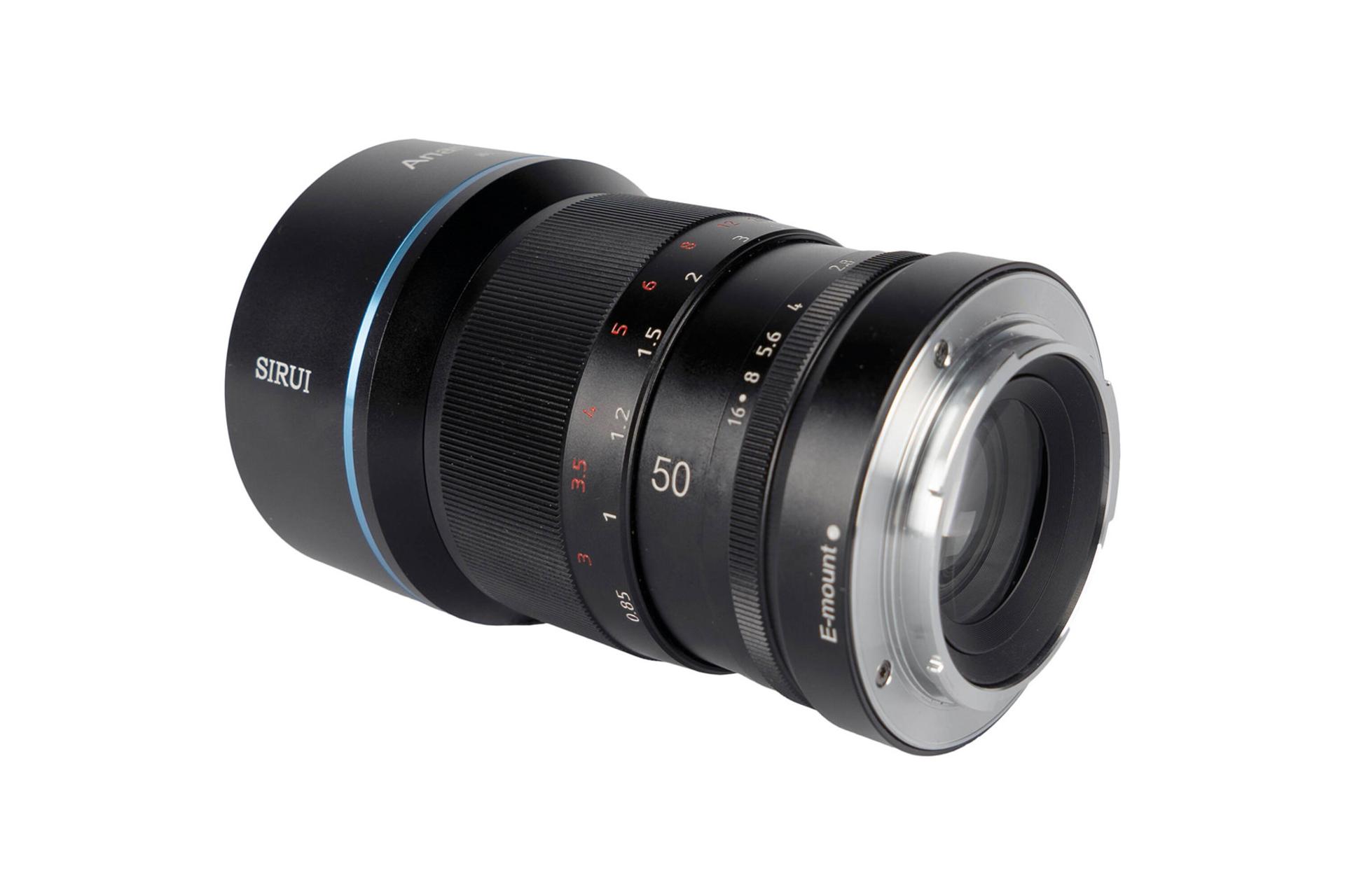 لنز سی روی SIRUI E Mount 50mm F1.8 Anamorphic 1.33X نمای چپ و پشت مانت دوربین