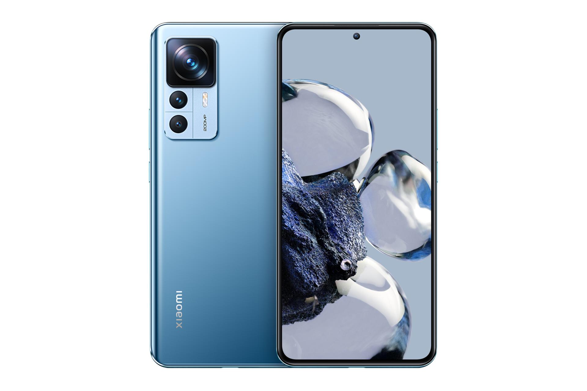 نمای کلی گوشی موبایل شیائومی 12T پرو / Xiaomi 12T Pro با نمایشگر روشن و نمایش لوگو و دوربین پنل پشت رنگ آبی