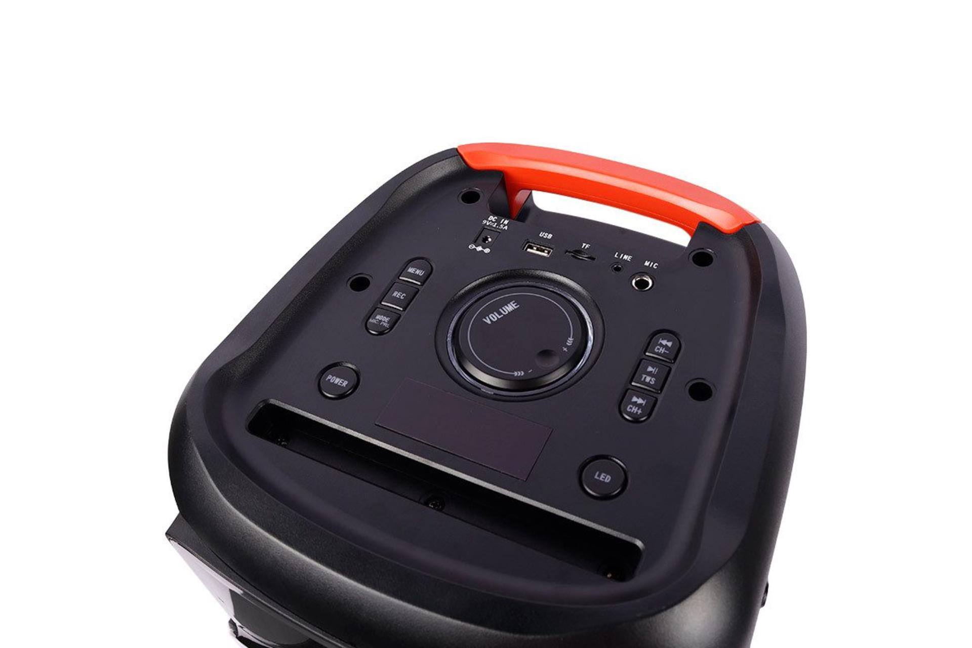 نمای بالا و دکمه های کنترل اسپیکر ایکس پی پروداکت XP-M1217A