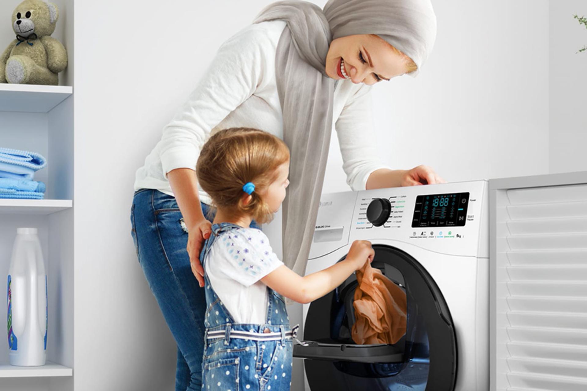 ماشین لباسشویی اسنوا Snowa SWM-94W61 اضافه کردن لباس از درب دوم