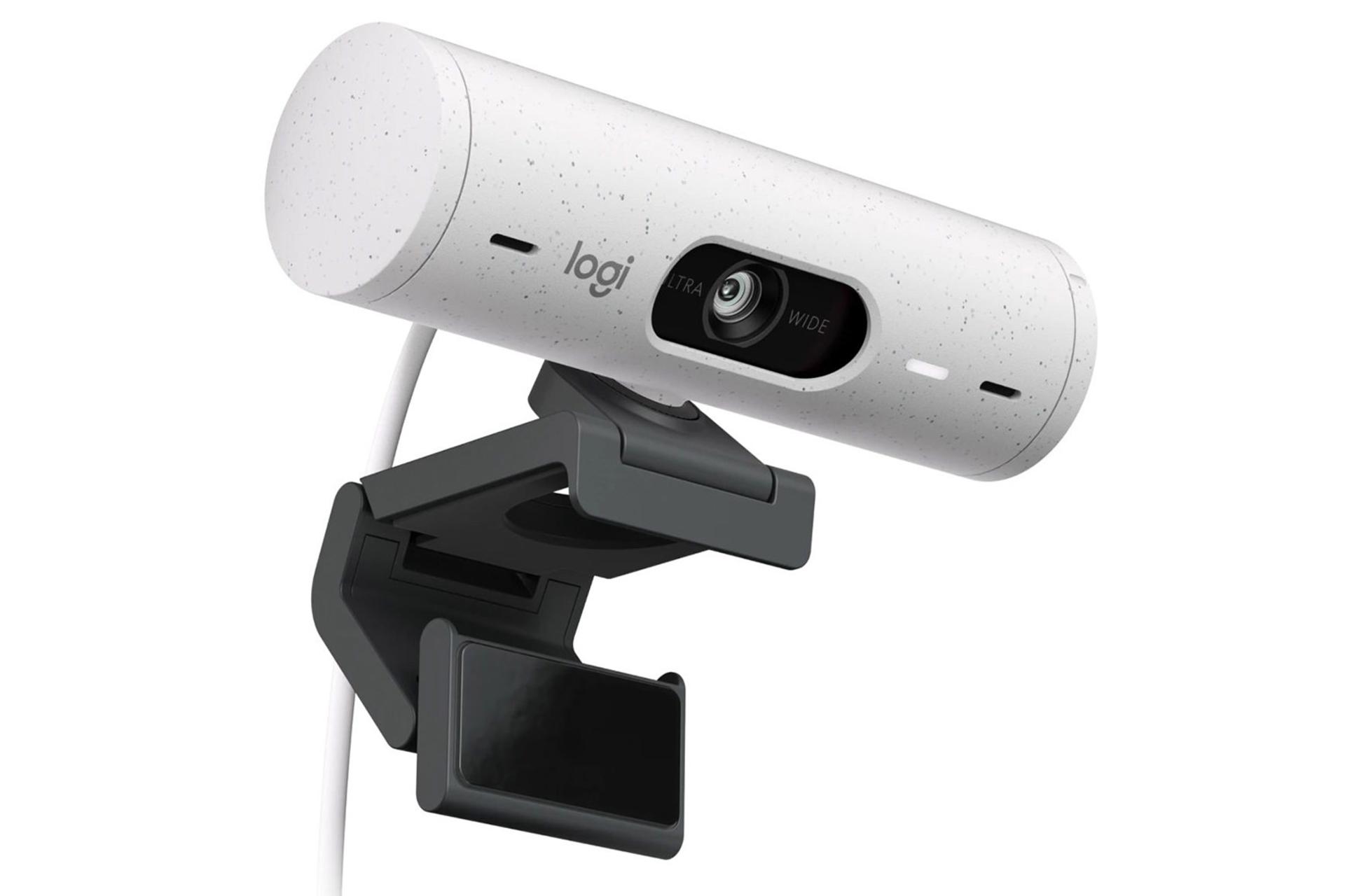 وبکم لاجیتک Logitech Brio 500 نمای جلو روی مانت اتصال