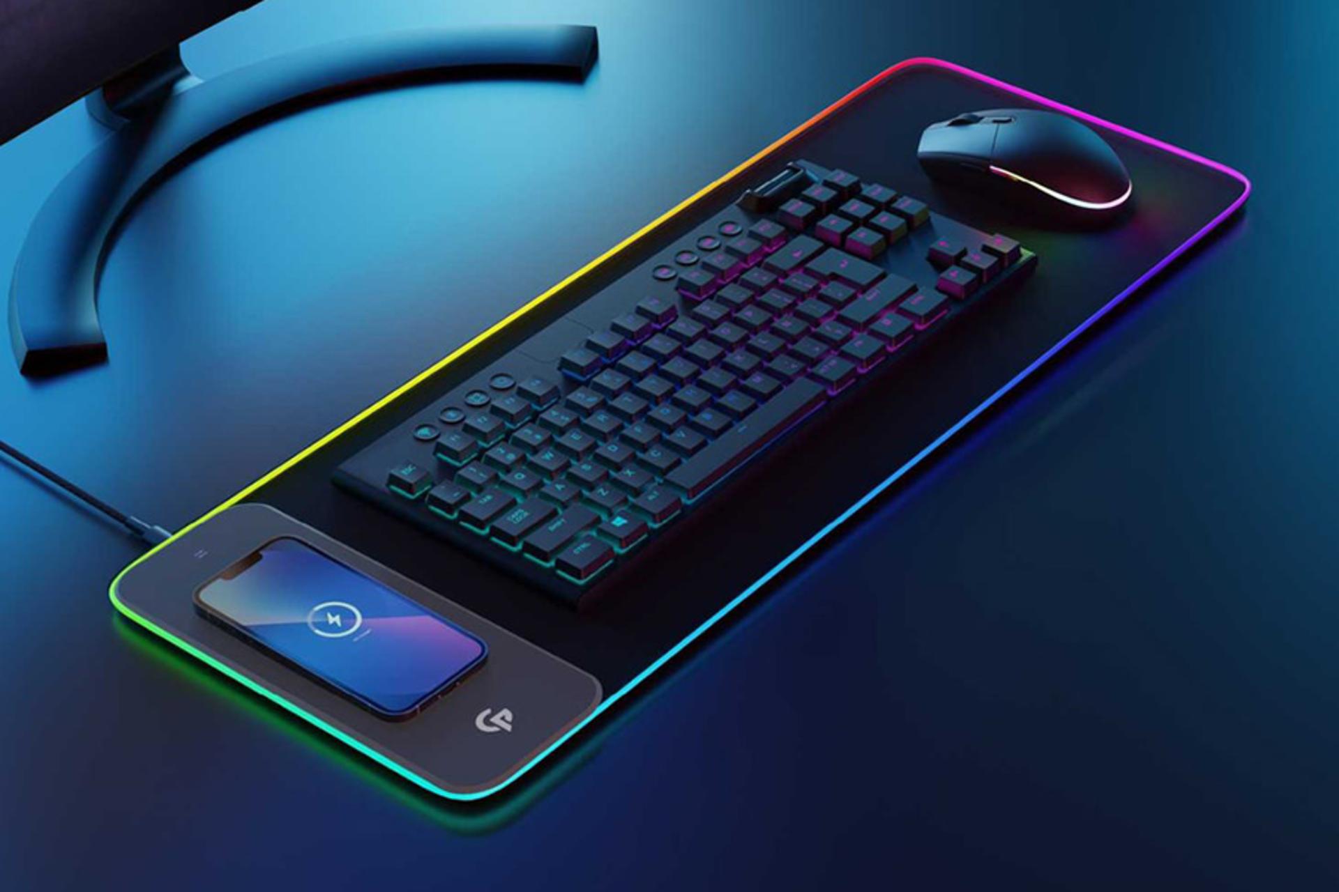 ماوس پد پرودو Porodo PDX115 XL نمای روی میز با شارژ بی سیم