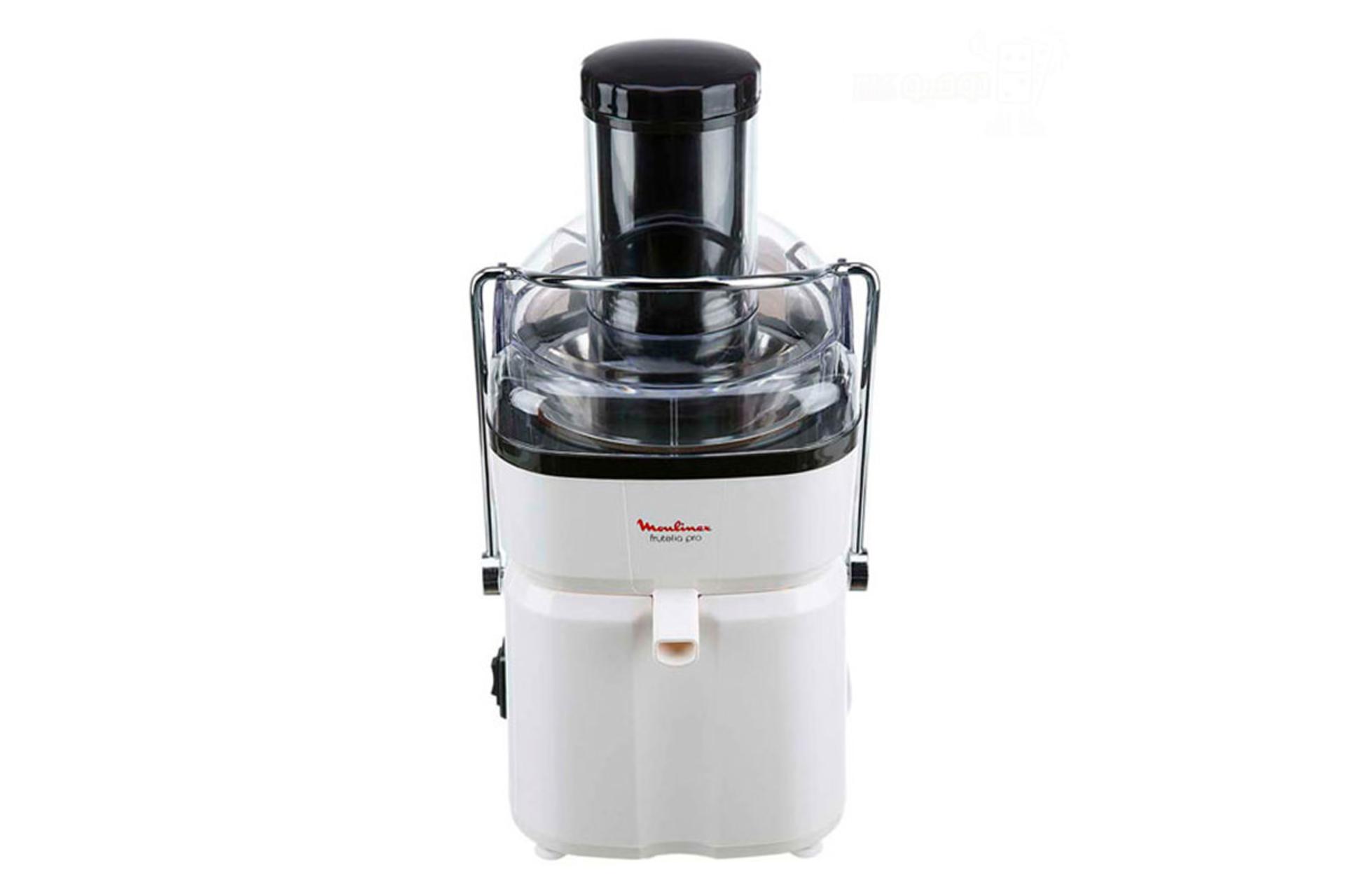نمای نزدیک دهانه خروجی آبمیوه‌گیری مولینکس JU450