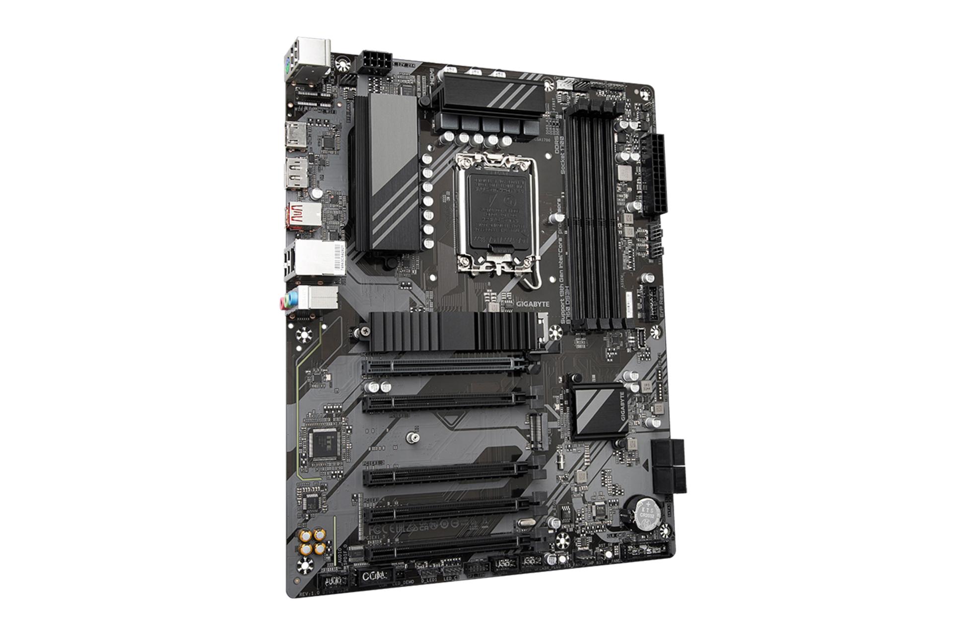 نمای کناری مادربرد گیگابایت GIGABYTE B760 DS3H (rev. 1.0)