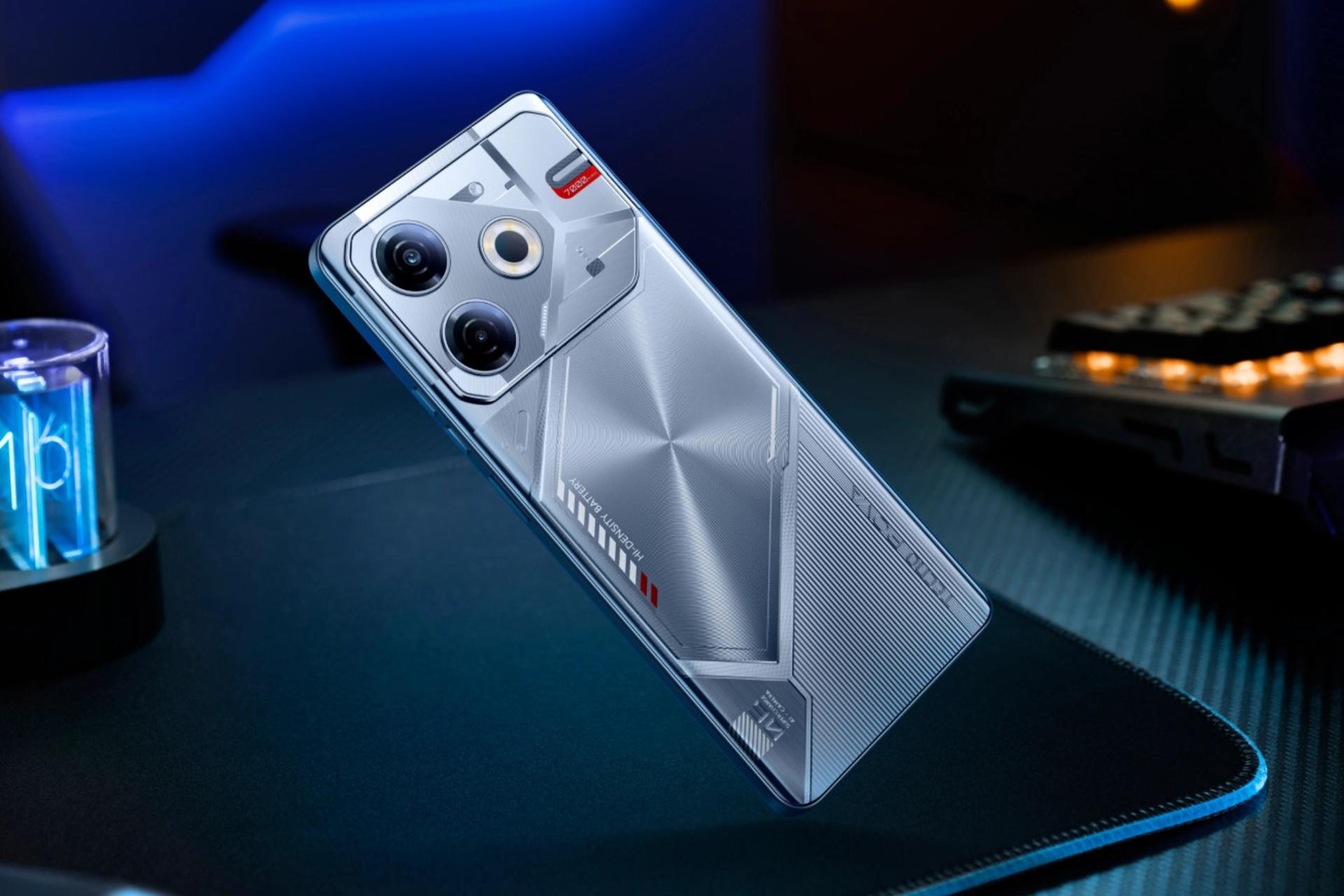 پنل پشت و چینش دوربین گوشی موبایل Pova 6 نئو تکنو نقره ای / Tecno Pova 6 Neo