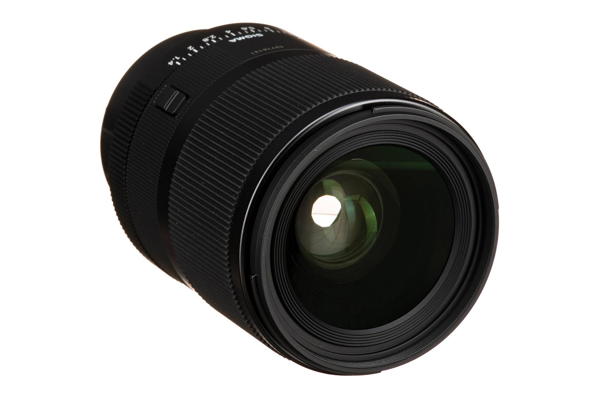 لنز سیگما Sigma 35mm F1.4 DG DN Art نمای جلو