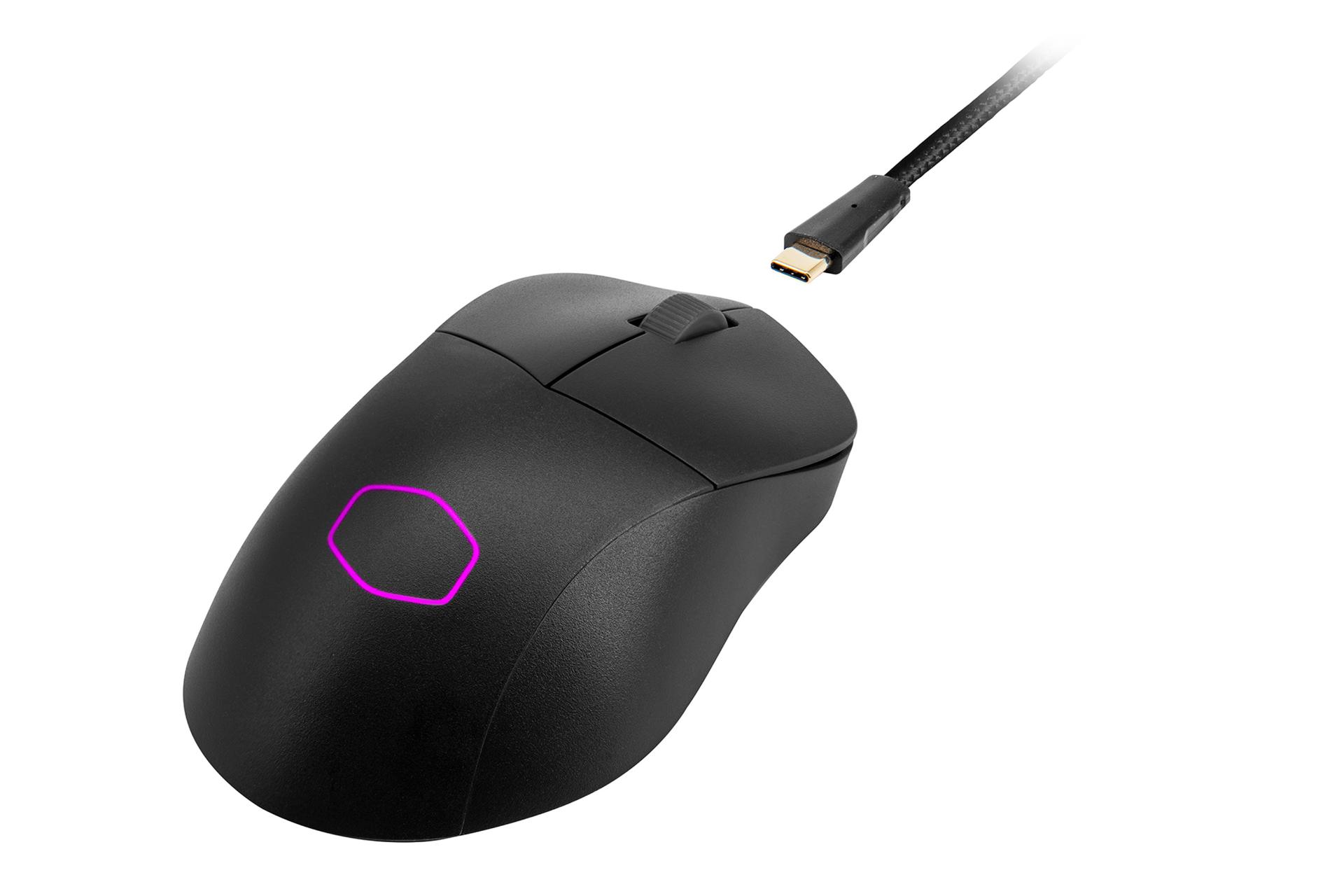 نمای کناری ماوس کولر مستر Cooler Master MM731 به همراه کابل اتصال