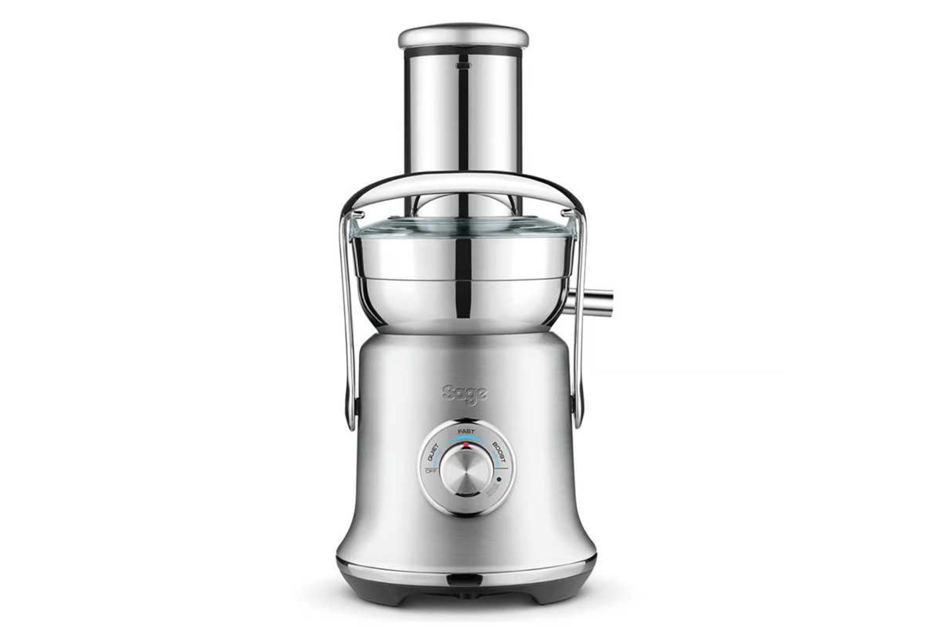 نمای جلوی آبمیوه گیری سیج SJE830