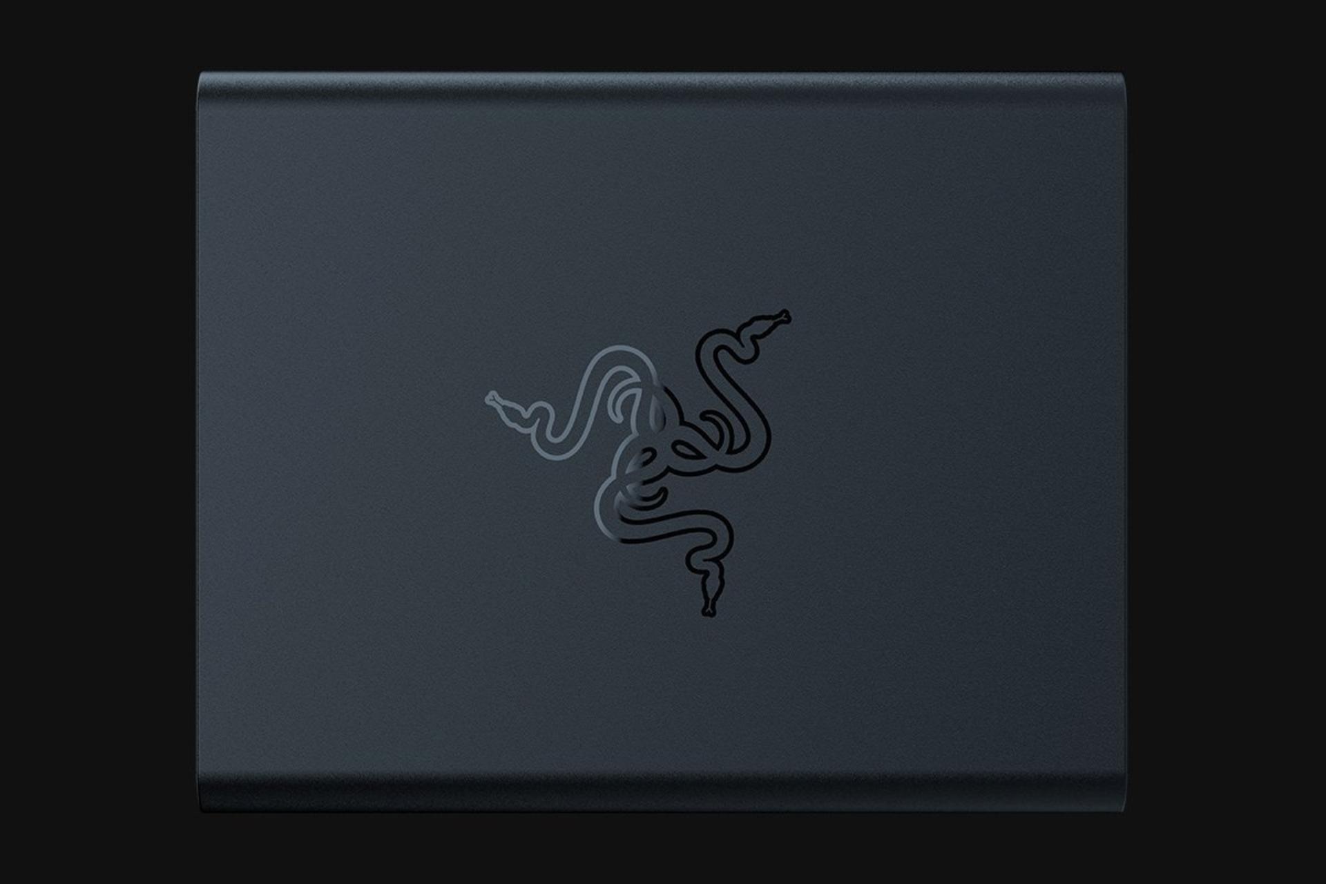 نمای بقل شارژر ریزر مدل-Razer USB-C GAN CHARGER
