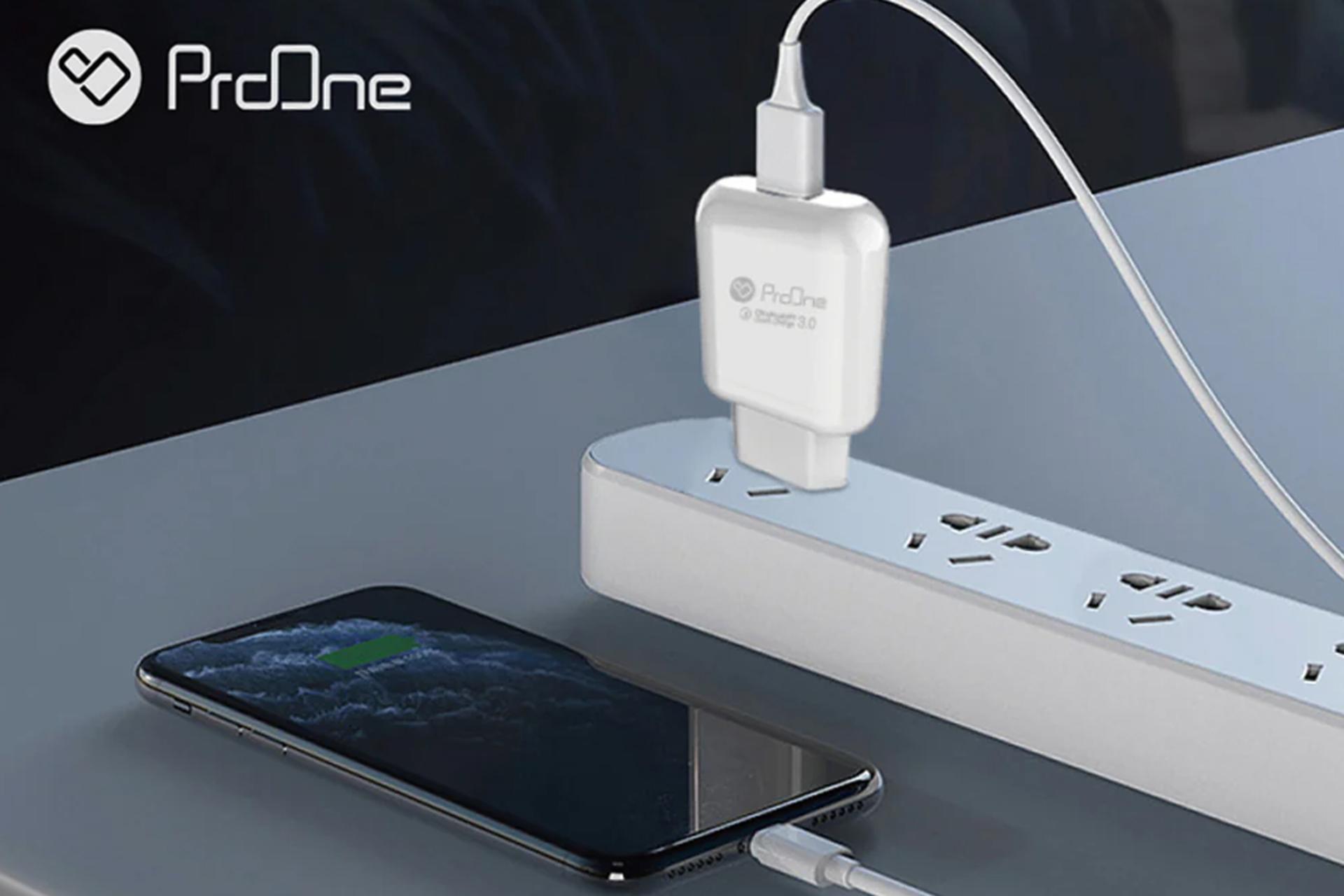 نمای درحال استقاده شارژر پرووان مدل-ProOne PWC550