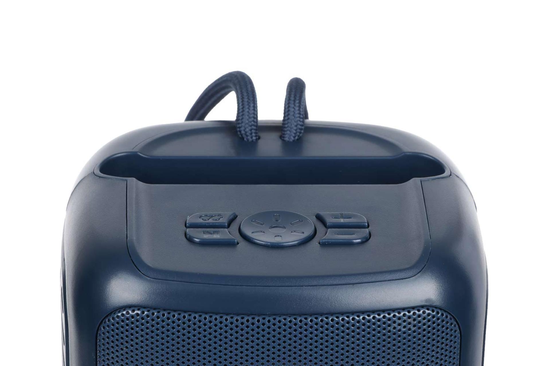 نمای بالا و دکمه های کنترل اسپیکر ترانیو T-B02