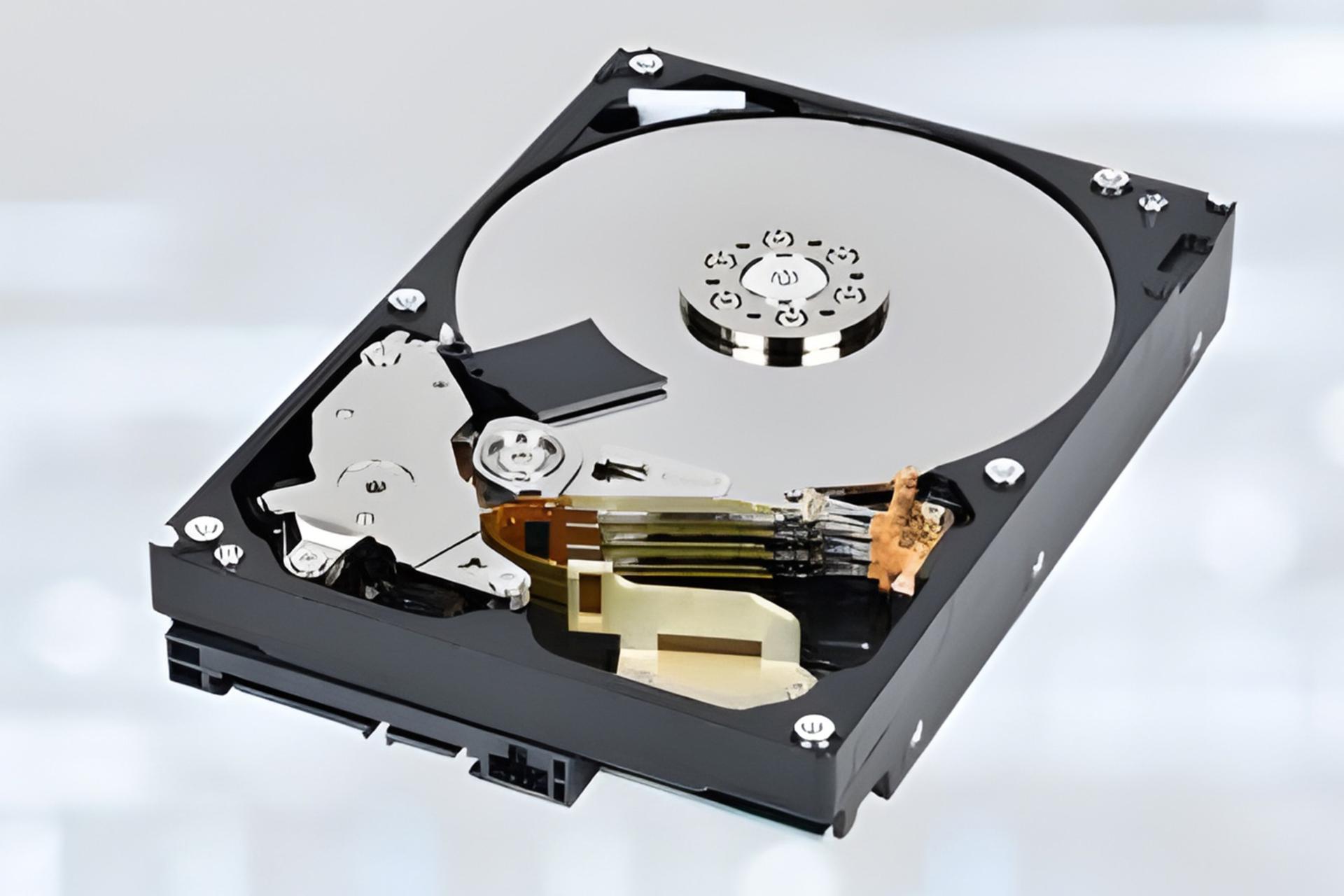 نمای داخلی هارد دیسک توشیبا Toshiba DT02ABA600 3.5 Inch 6TB