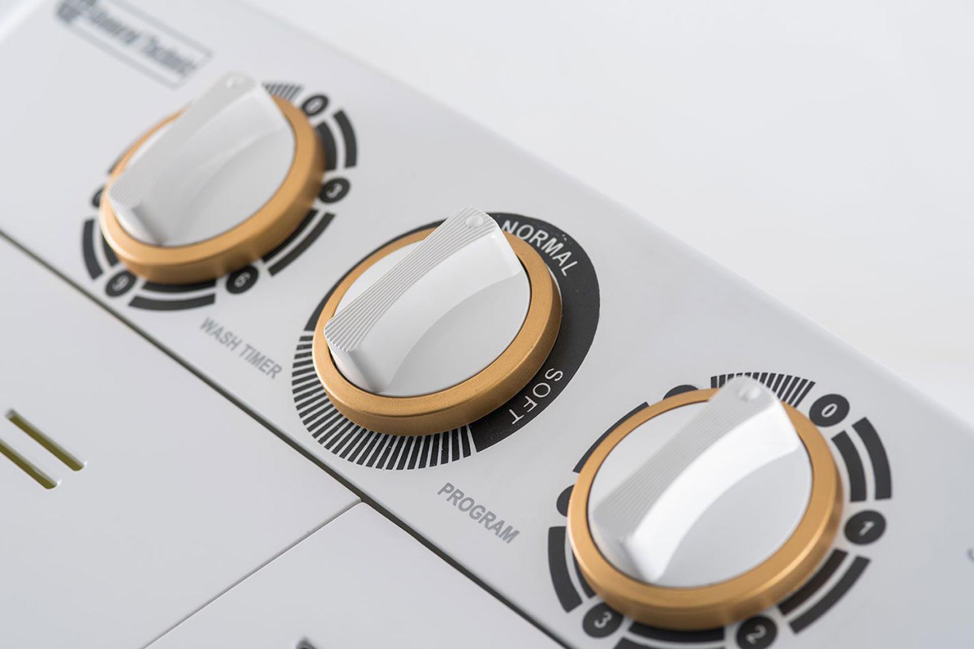 ماشین لباسشویی جنرال تکنیک General Technic SH-MW3818 دکمه های چرخان طلایی رنگ