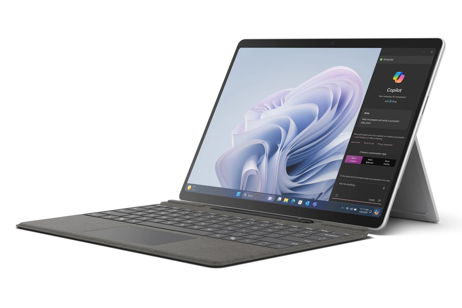 سرفیس پرو Microsoft Surface Pro 10 نمای راست به همراه کیبورد