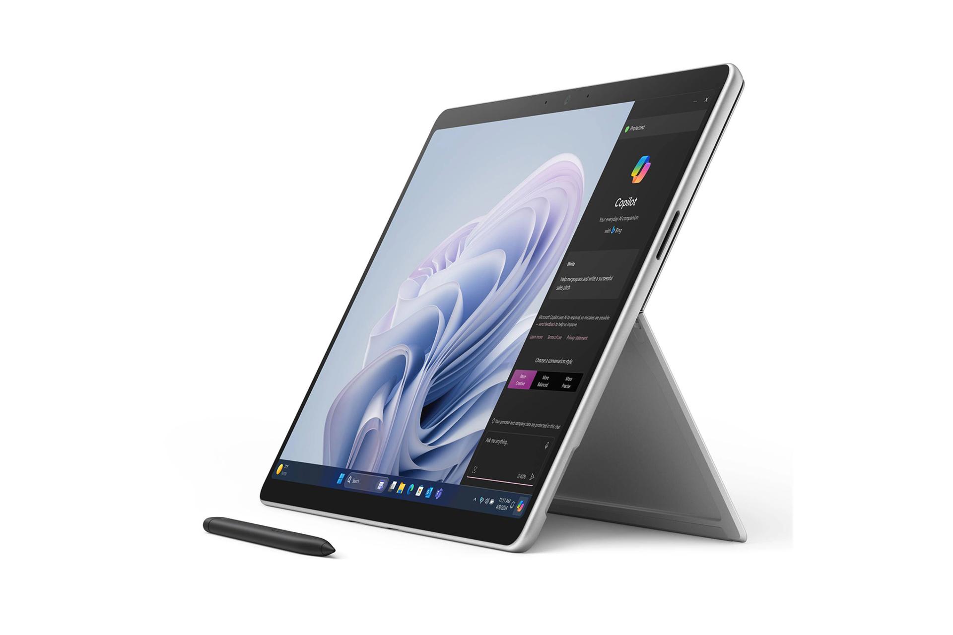 سرفیس پرو Microsoft Surface Pro 10 نمای راست به همراه قلم