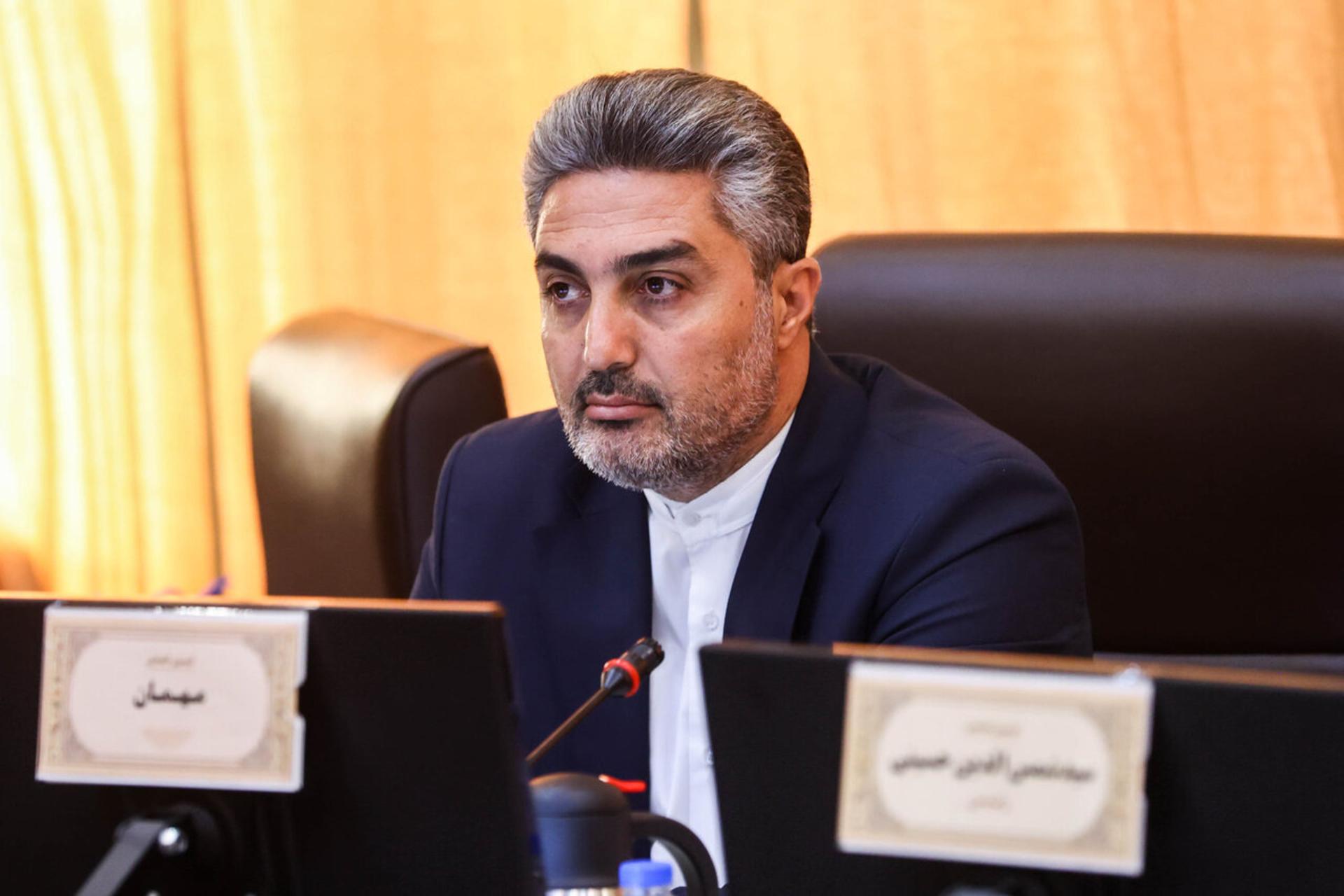 حاکم ممکان، سخنگوی کمیسیون اقتصادی مجلس