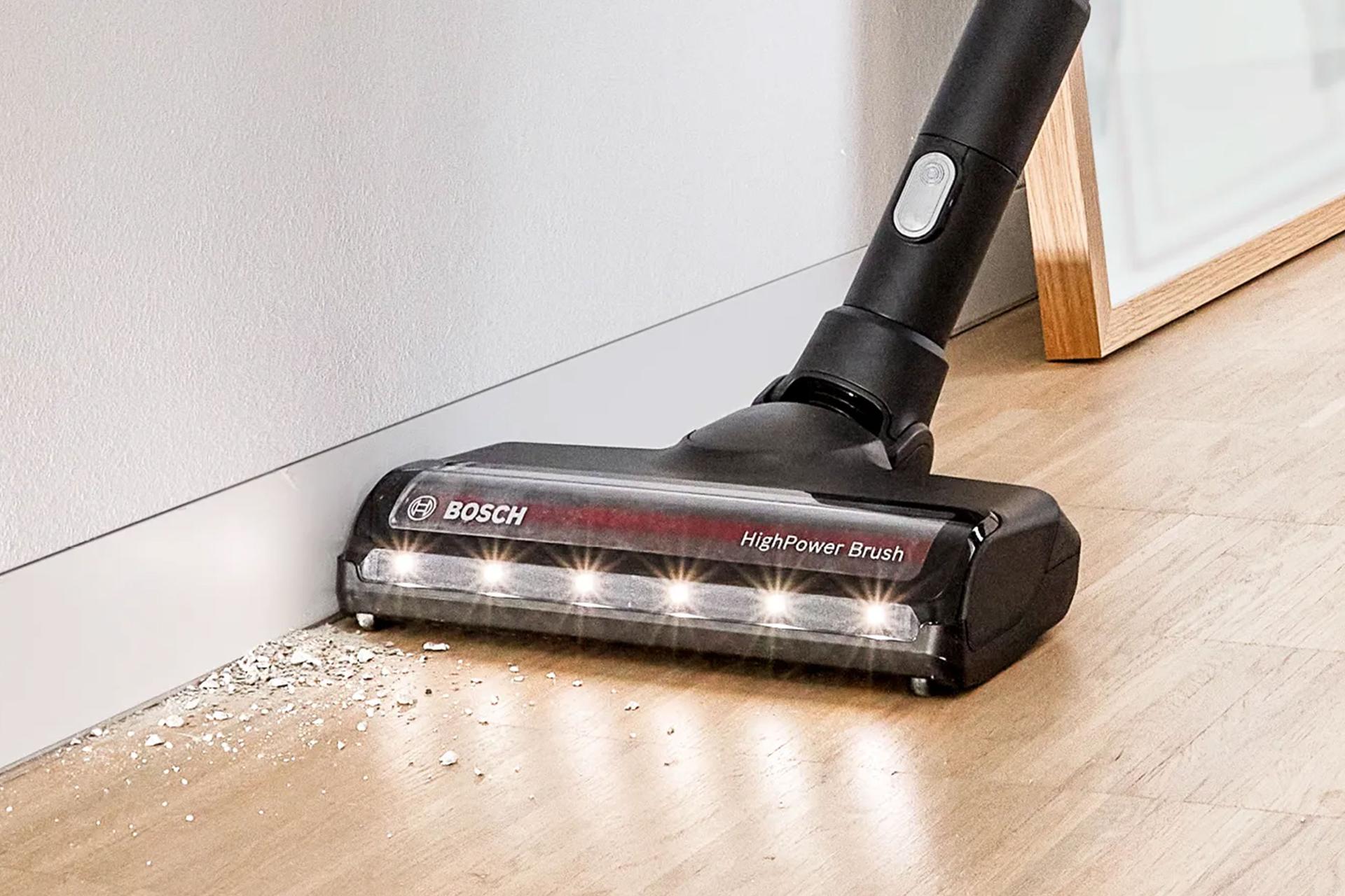 جارو شارژی بوش مدل BCS82BL24 دارای پارویی سطح کف دارای لامپ