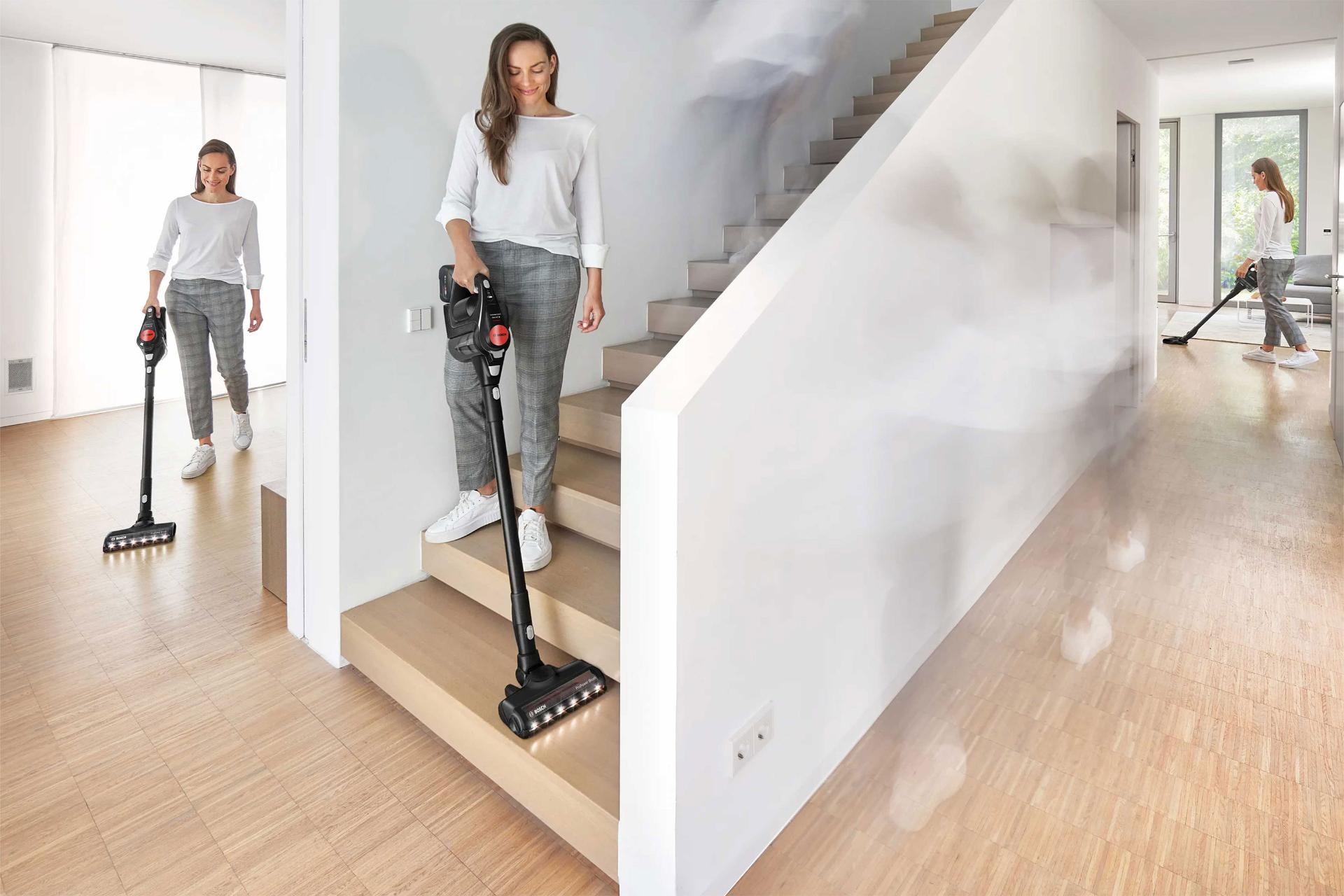 تمیز کردن پارکت با جارو شارژی بوش مدل BCS8225POW