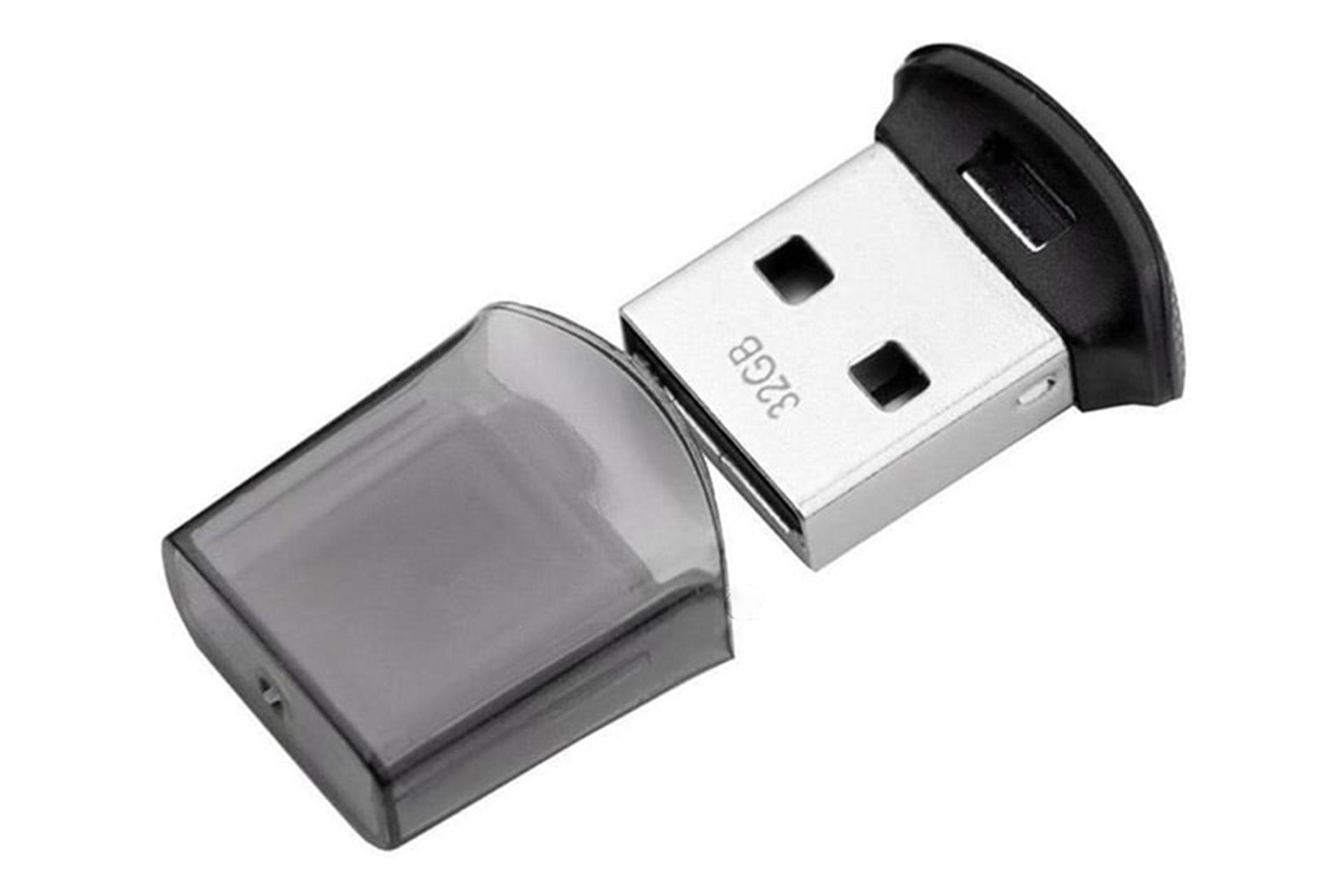 نمای کناری فلش مموری کوئین تک Queen Tech FINE 32GB USB 2.0