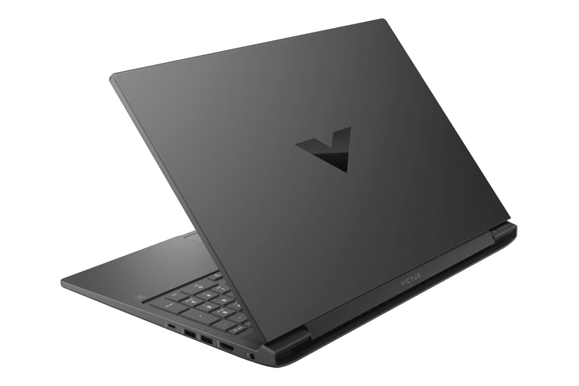 نمای نیمرخ پنل پشت لپ تاپ Victus 16-r0042 اچ پی / HP Victus 16-r0042 با نمایش لوگو، درگاه ها و منافذ عبور هوا